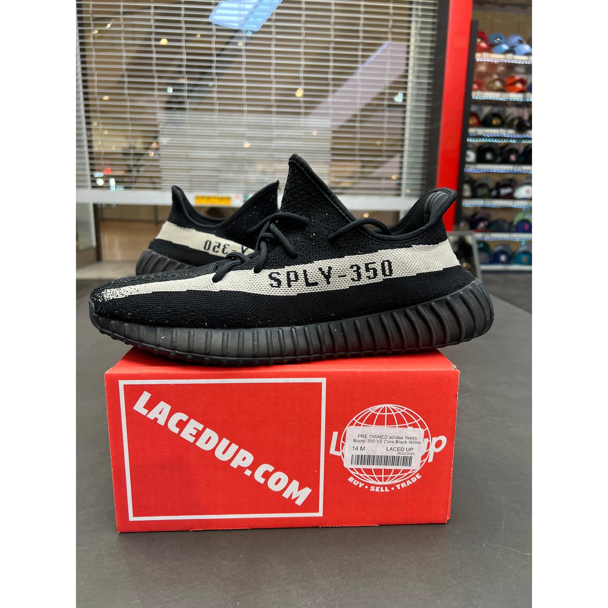 PRE OWNED adidas Yeezy Boost 350 V2 Core Black White
