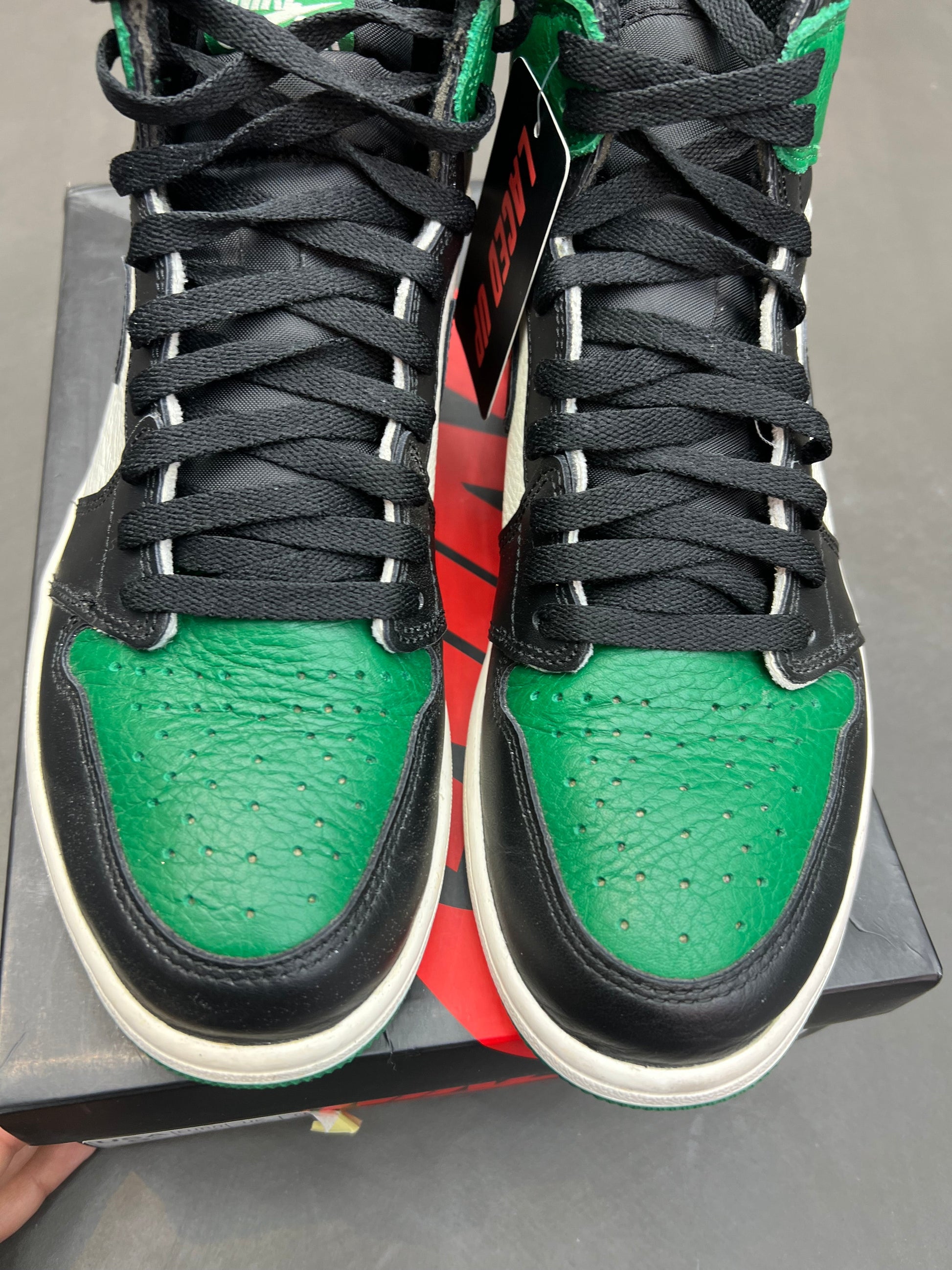 PRE OWNED Jordan 1 Retro High Pine Green