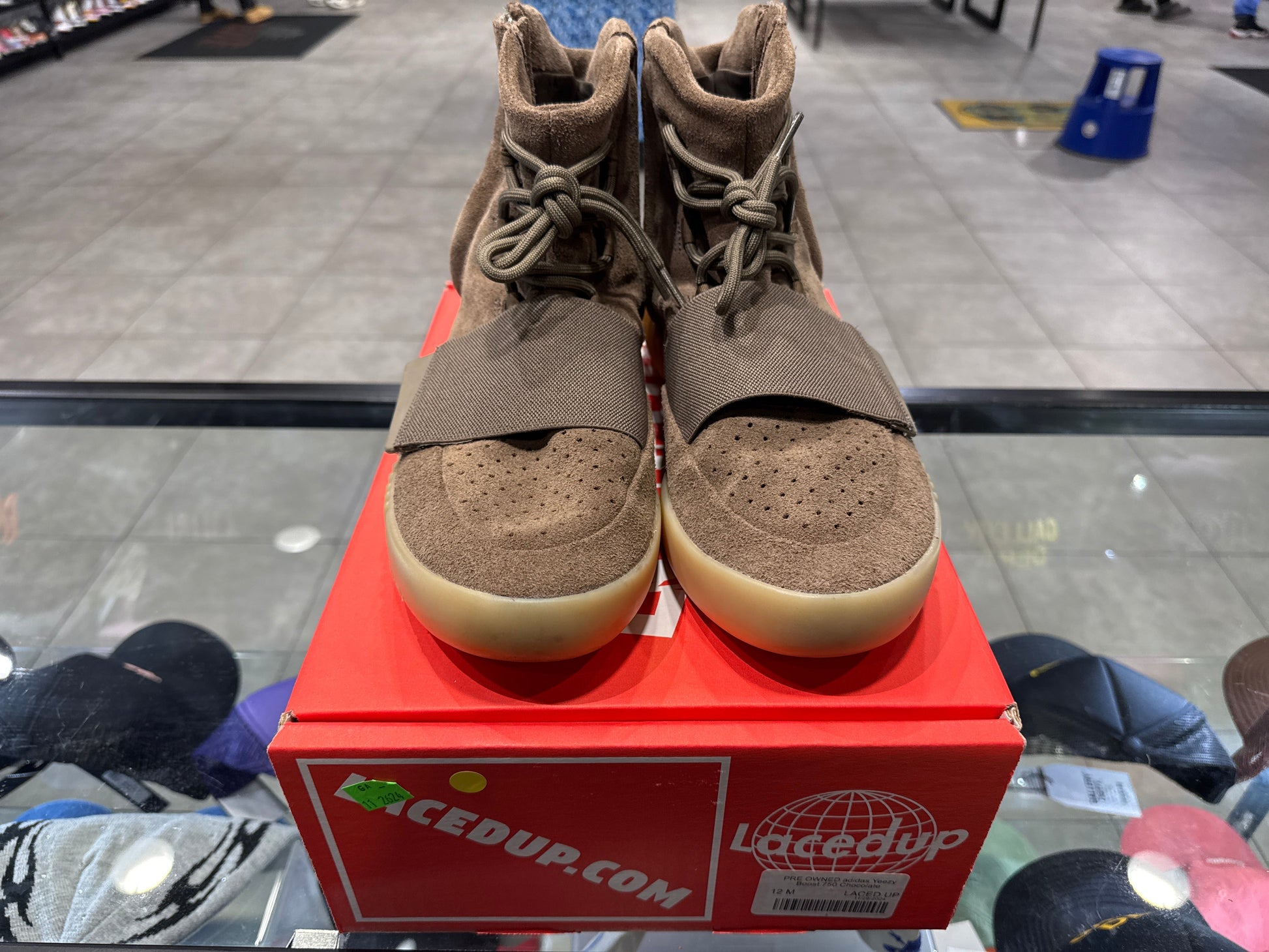 PRE OWNED adidas Yeezy Boost 750 Chocolate
