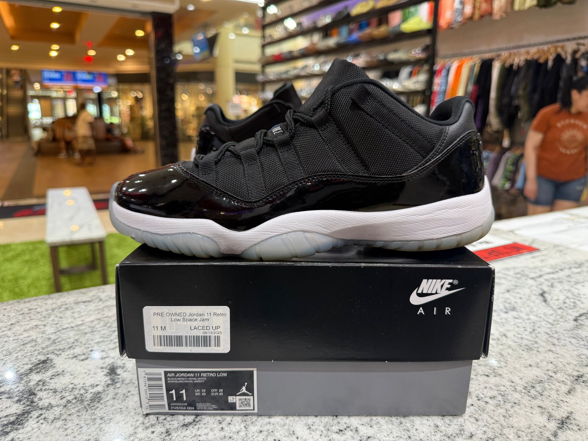 PRE OWNED Jordan 11 Retro Low Space Jam