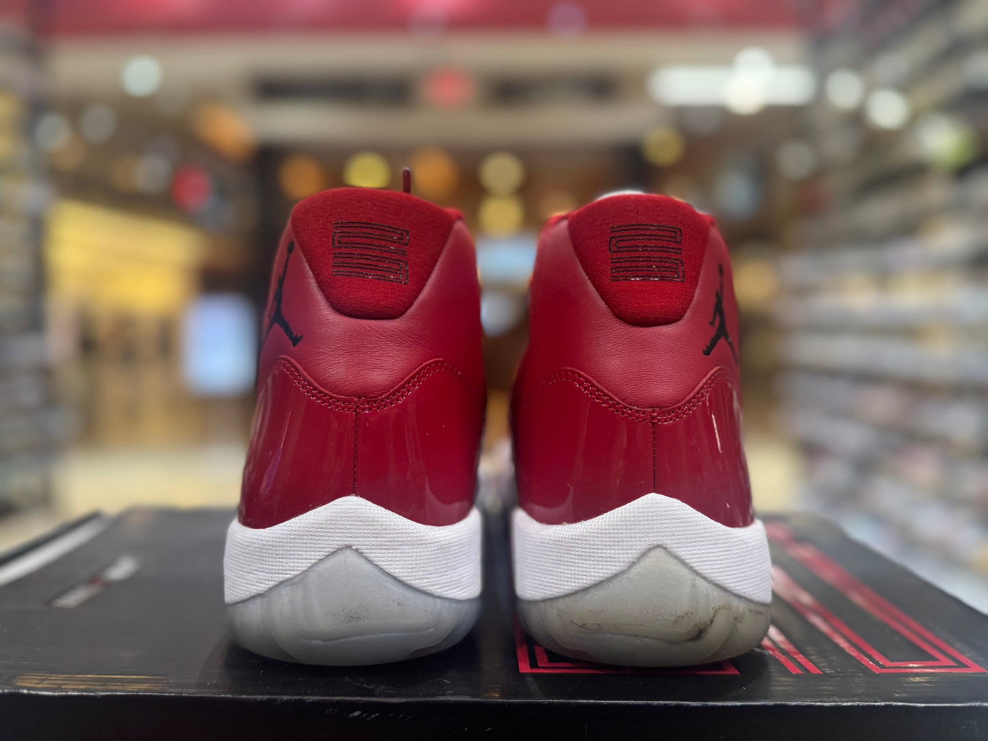 PRE OWNED Air Jordan Retro 11 “Win Like 96”