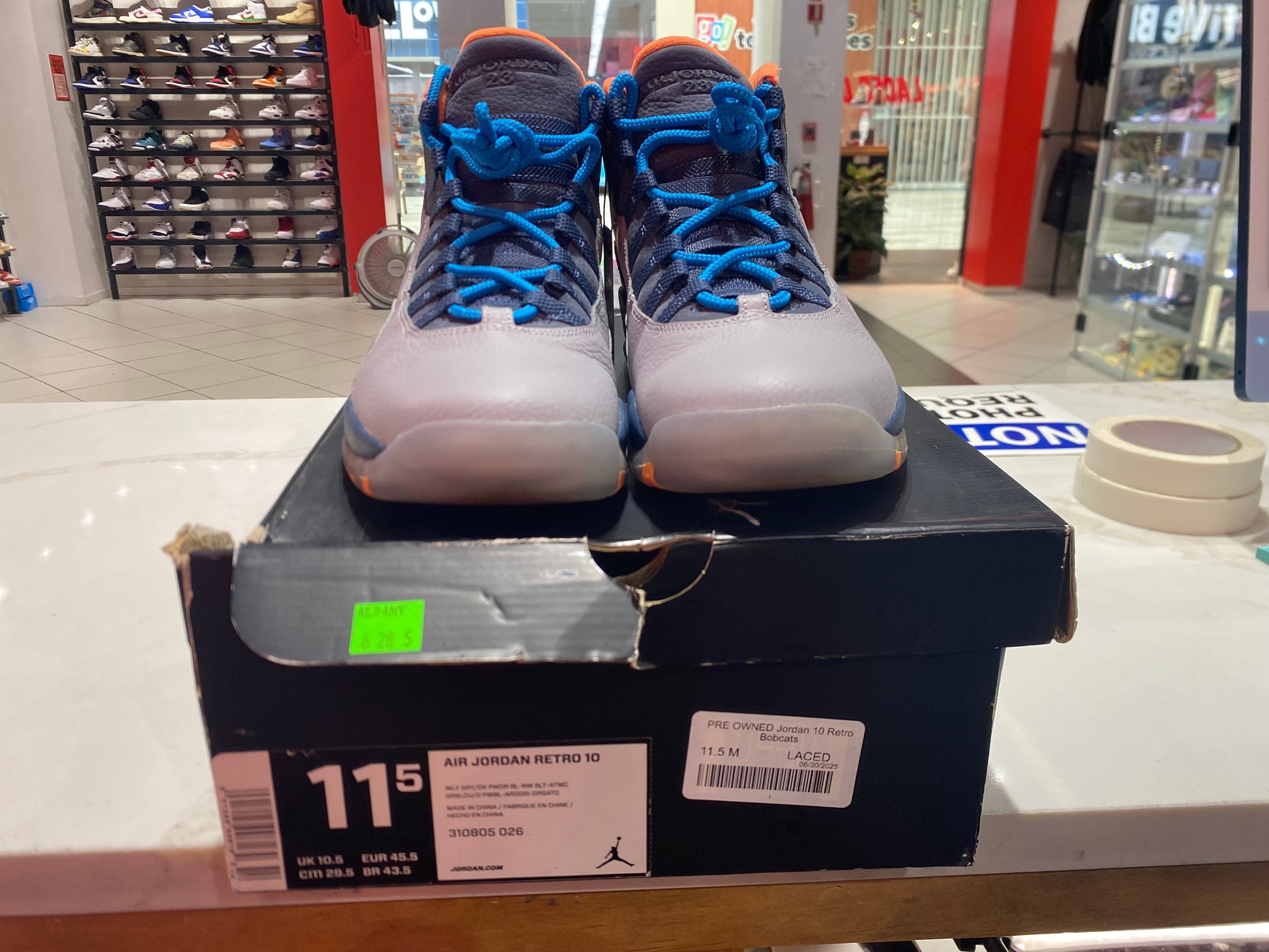 PRE OWNED Jordan 10 Retro Bobcats