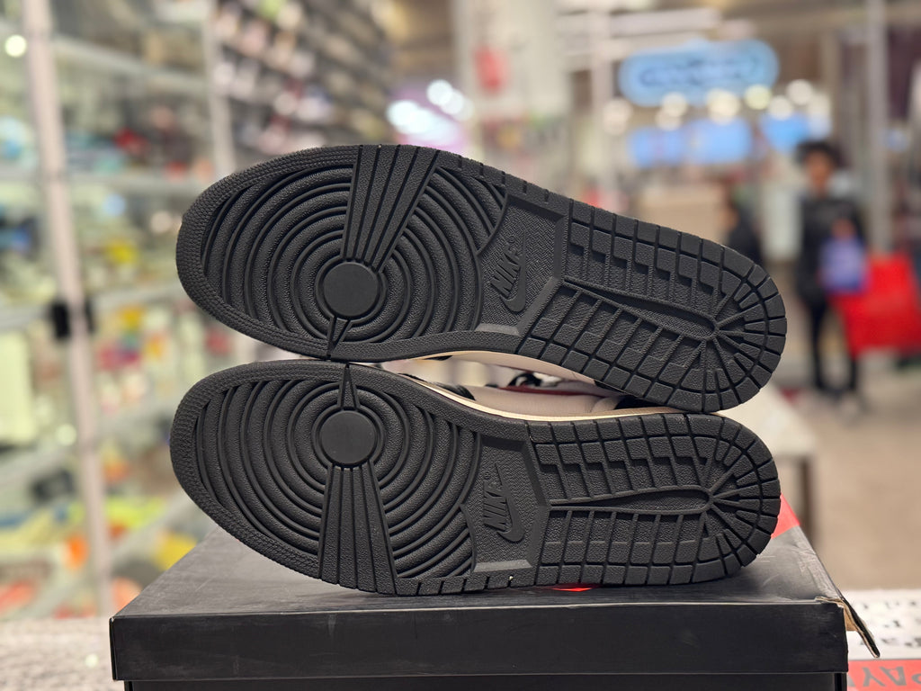 PRE OWNED  Air Jordan Retro 1 "Black Gym Red"