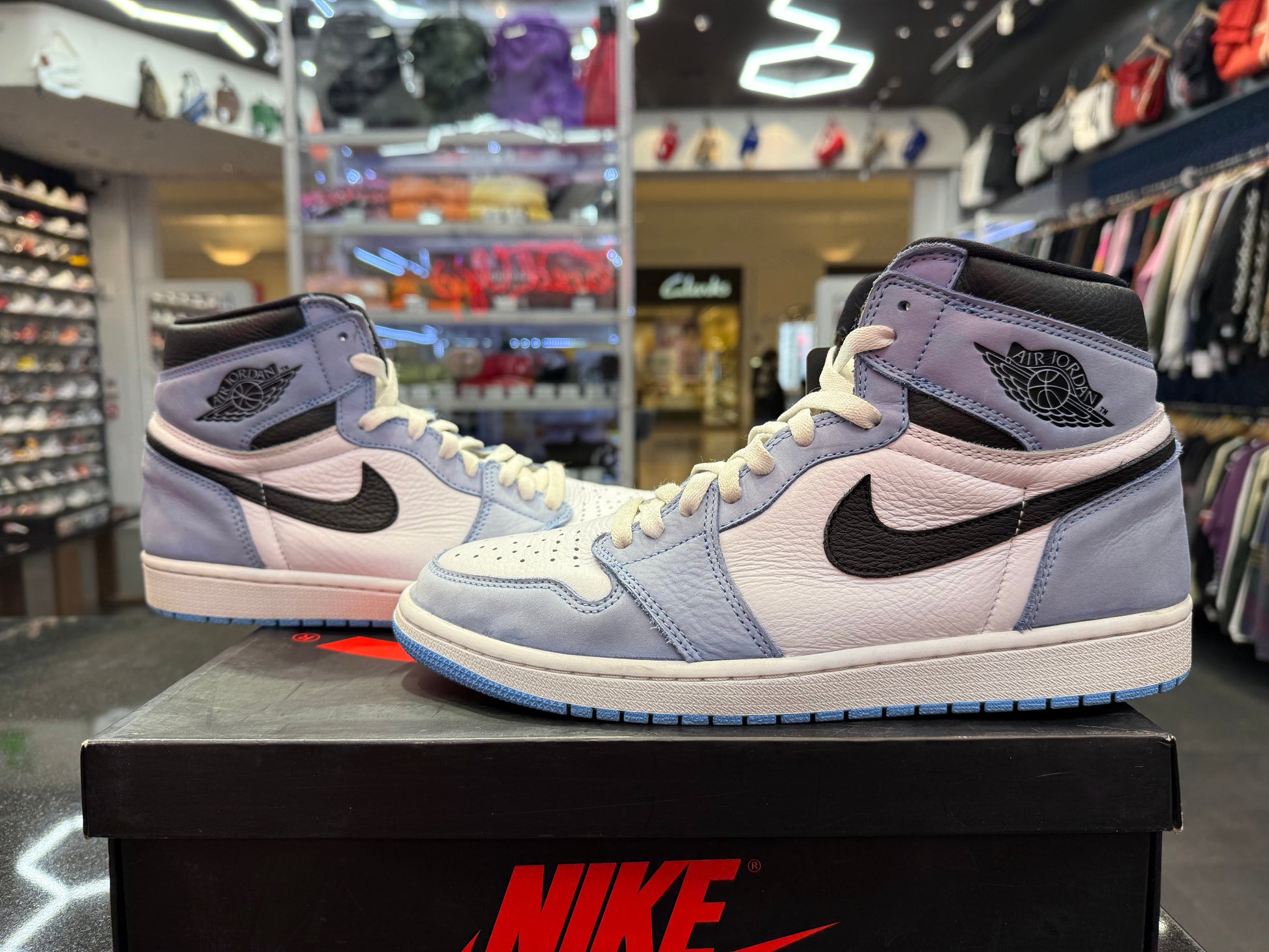 PRE OWNED Jordan 1 Retro High OG University Blue