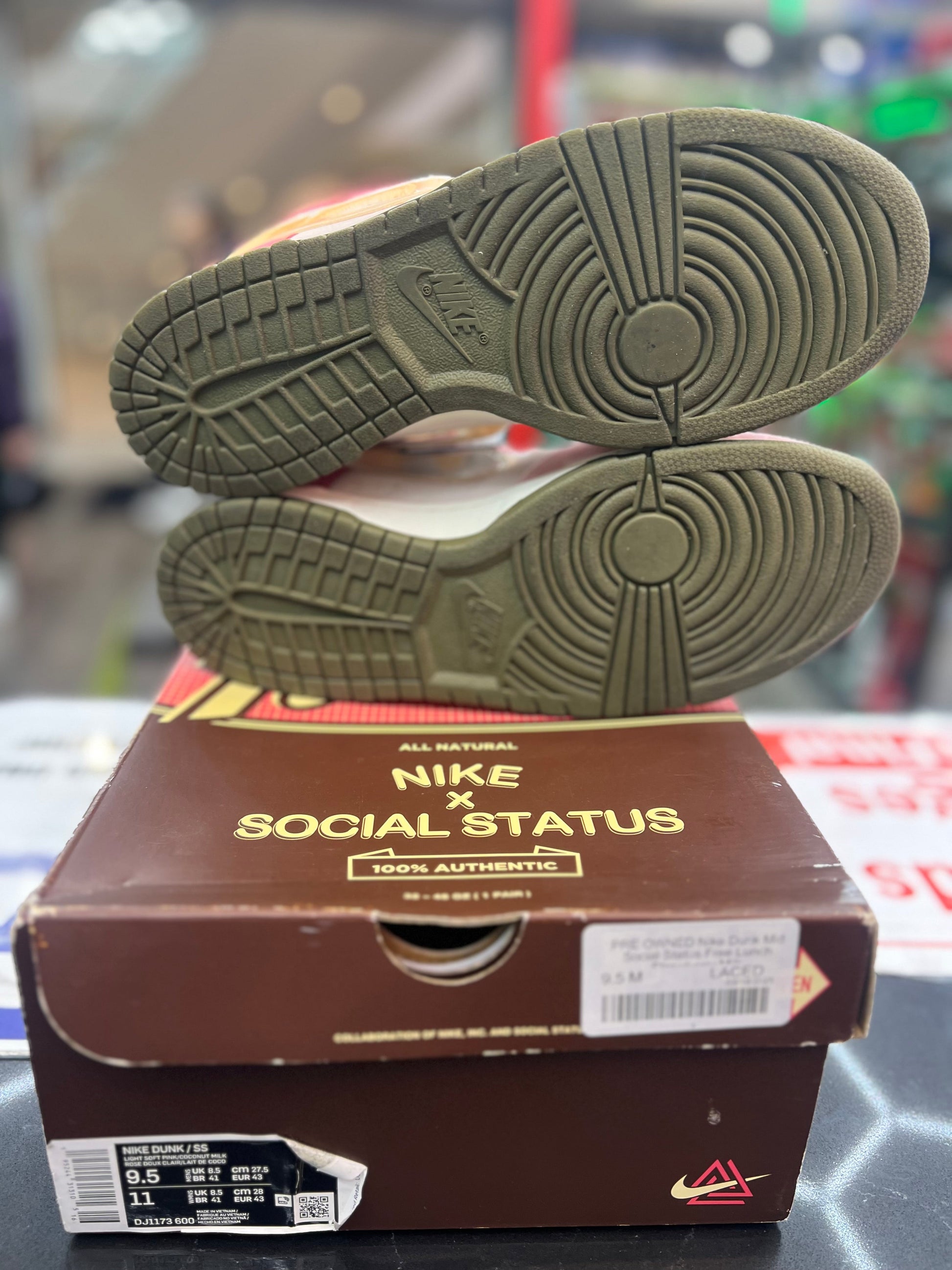 PRE OWNED Nike Dunk Mid Social Status Free Lunch Strawberry Milk