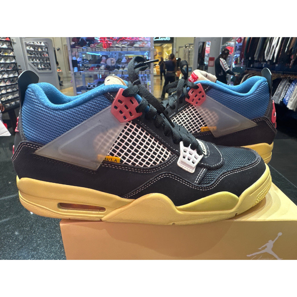 PRE OWNED Jordan 4 Retro Union Off Noir