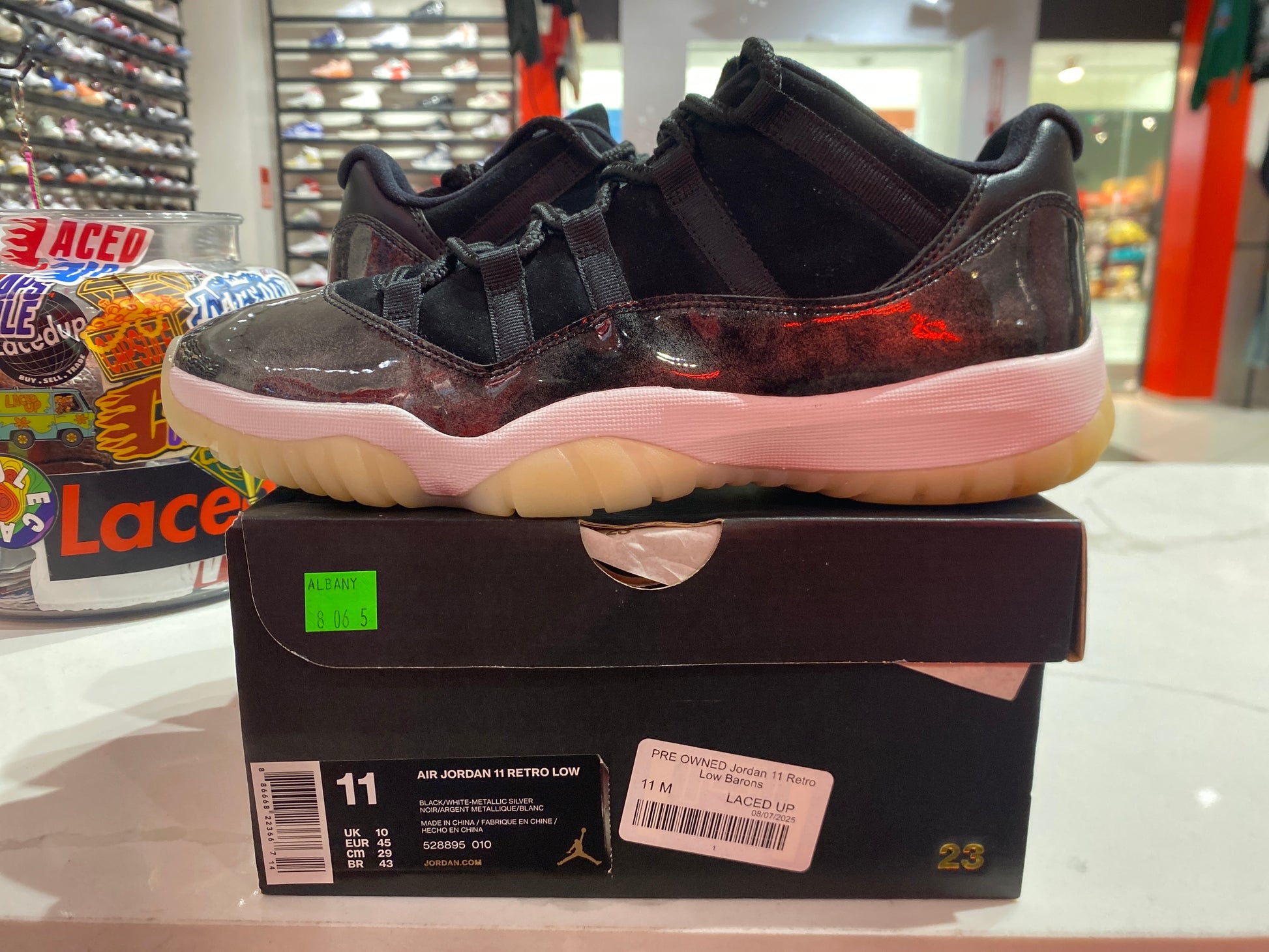 PRE OWNED Jordan 11 Retro Low Barons