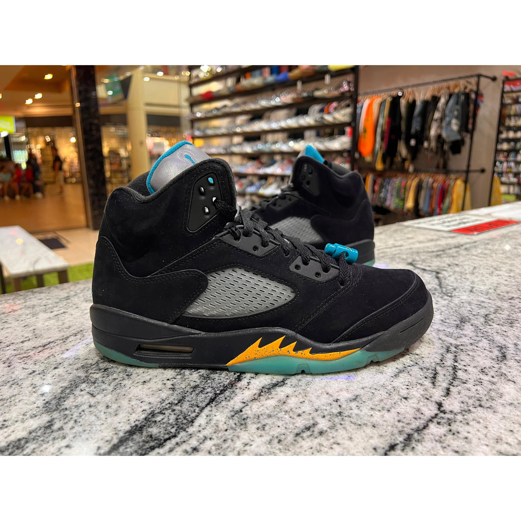 PRE OWNED Jordan 5 Retro Aqua