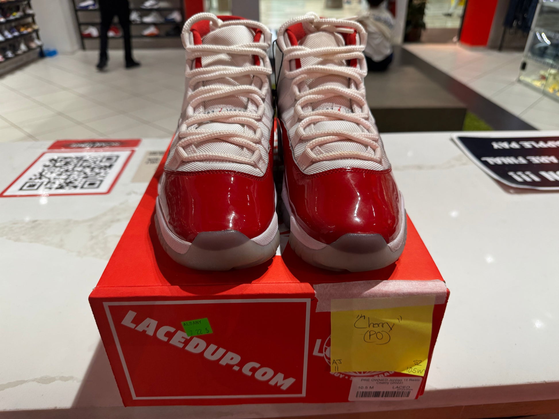 PRE OWNED Jordan 11 Retro Cherry (2022)