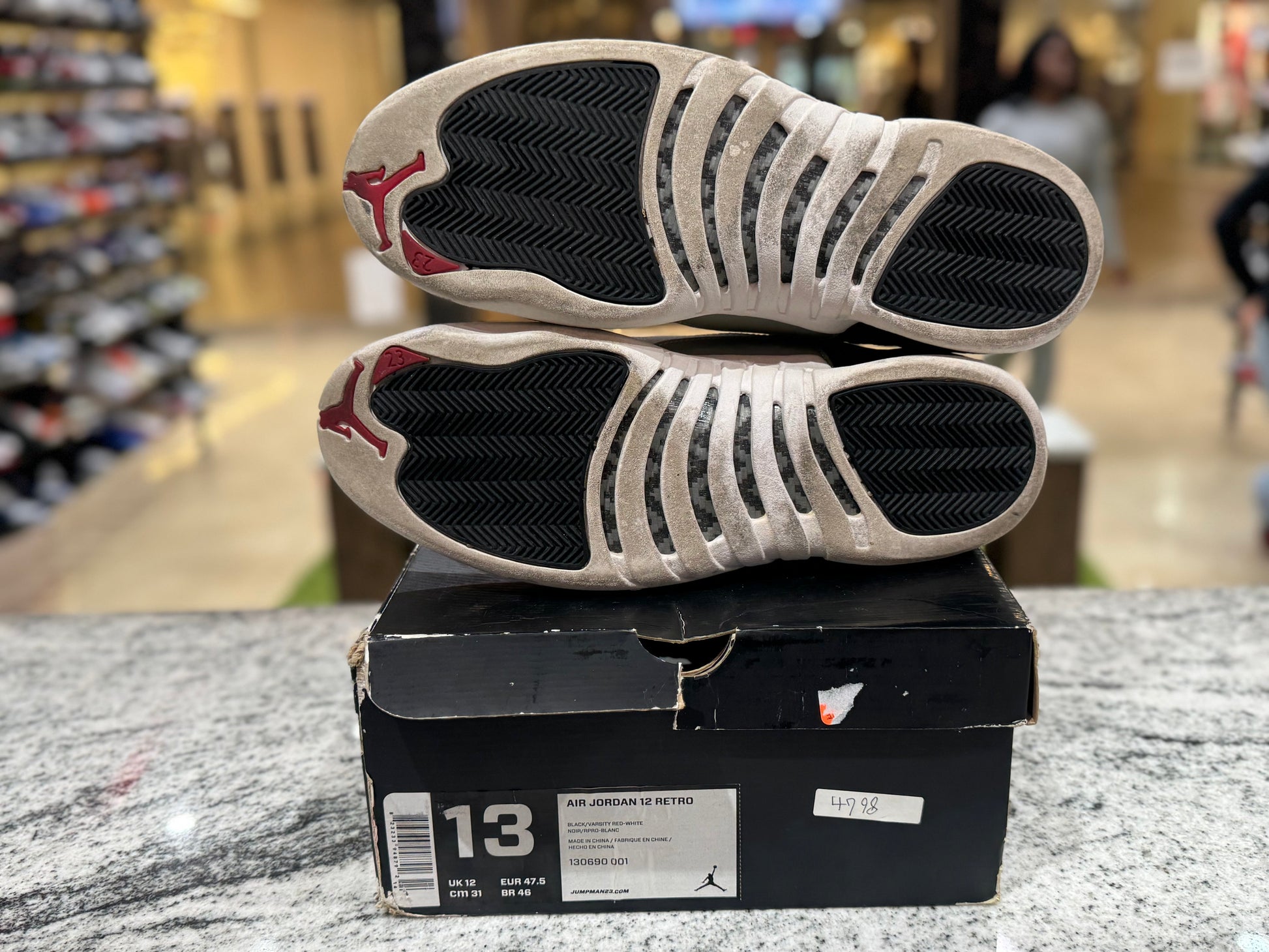 PRE OWNED Jordan 12 Retro Playoffs (2012)