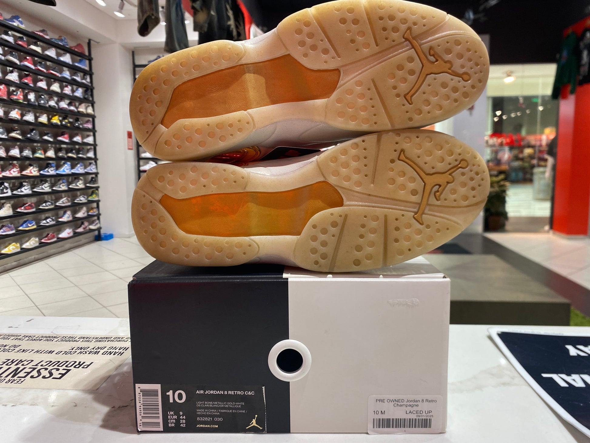 PRE OWNED Jordan 8 Retro Champagne