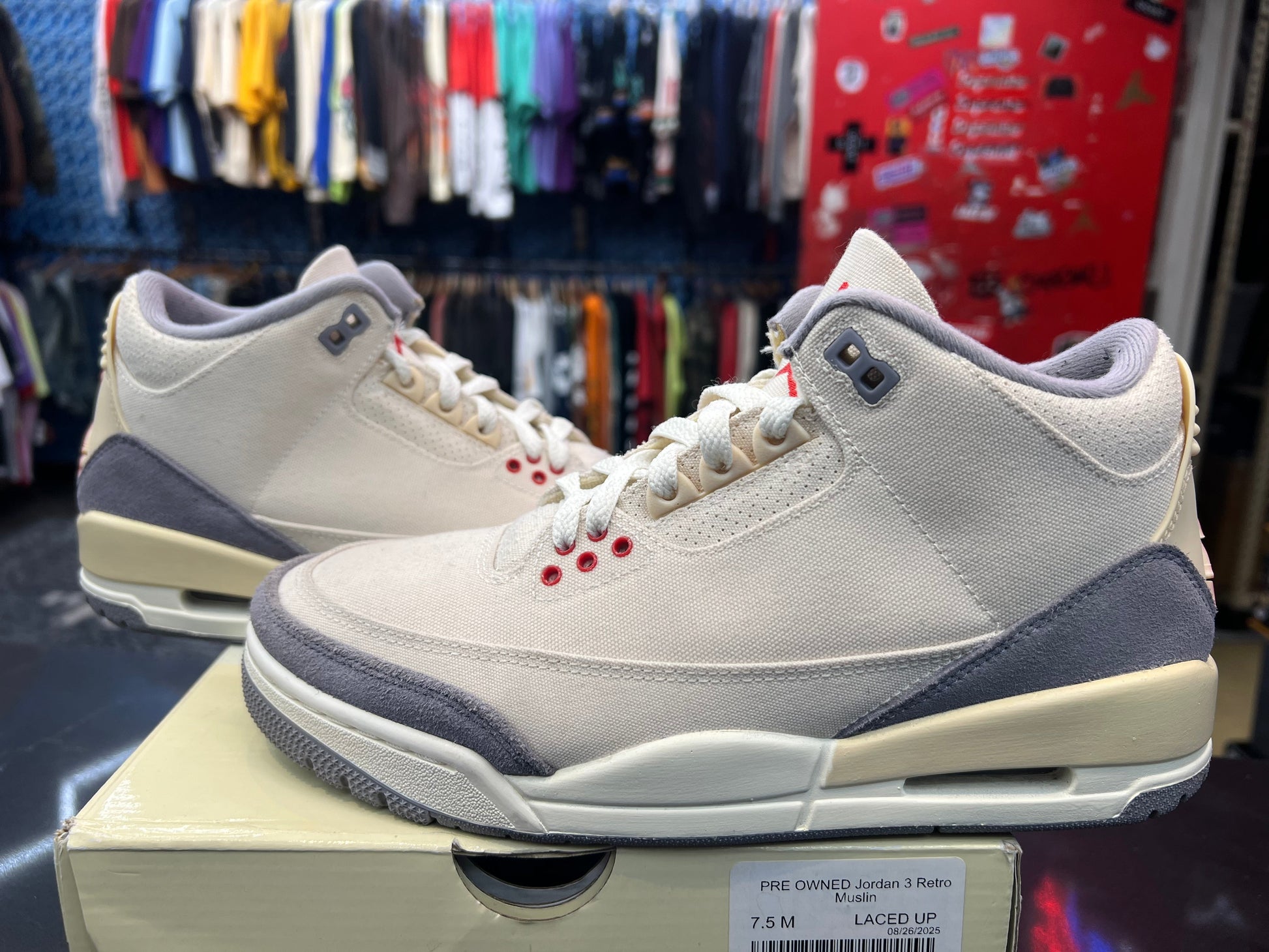 PRE OWNED Jordan 3 Retro Muslin