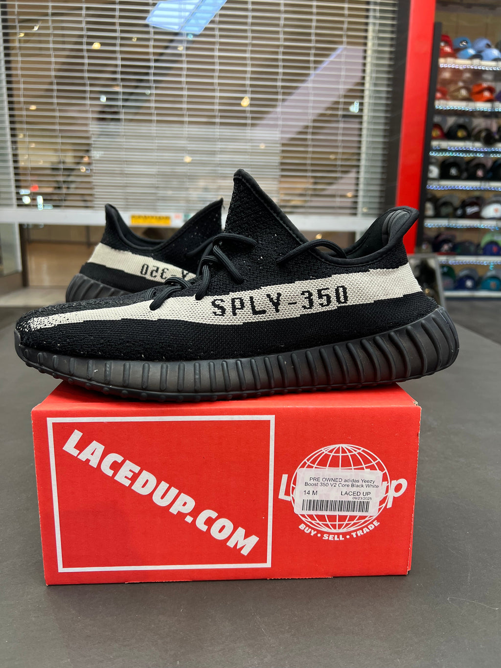 PRE OWNED adidas Yeezy Boost 350 V2 Core Black White
