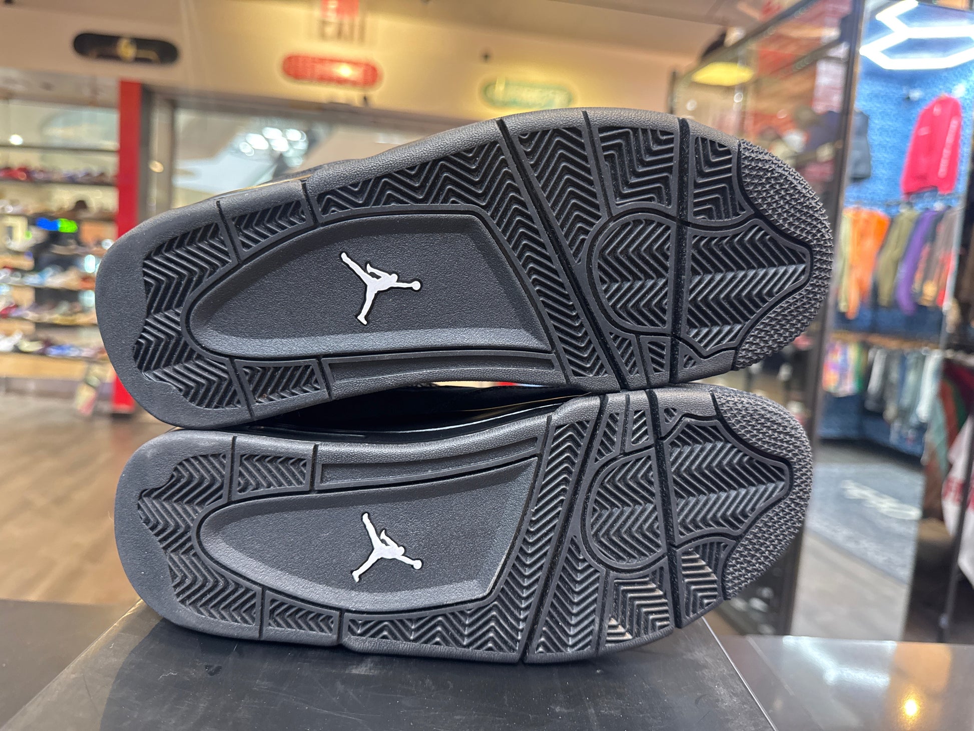 PRE OWNED Jordan 4 Retro Black Cat (2020)