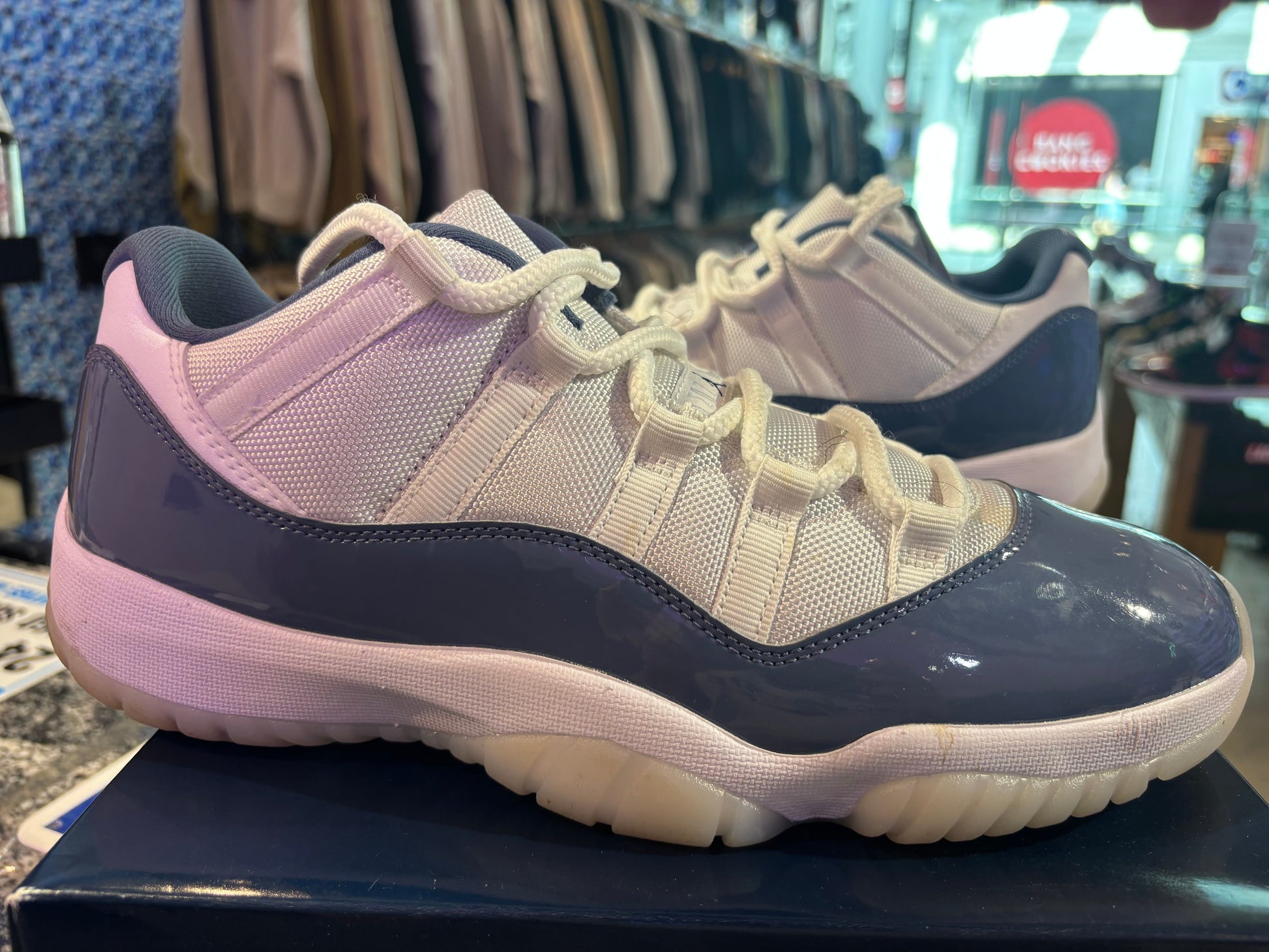 PRE OWNED Jordan 11 Retro Low Diffused Blue