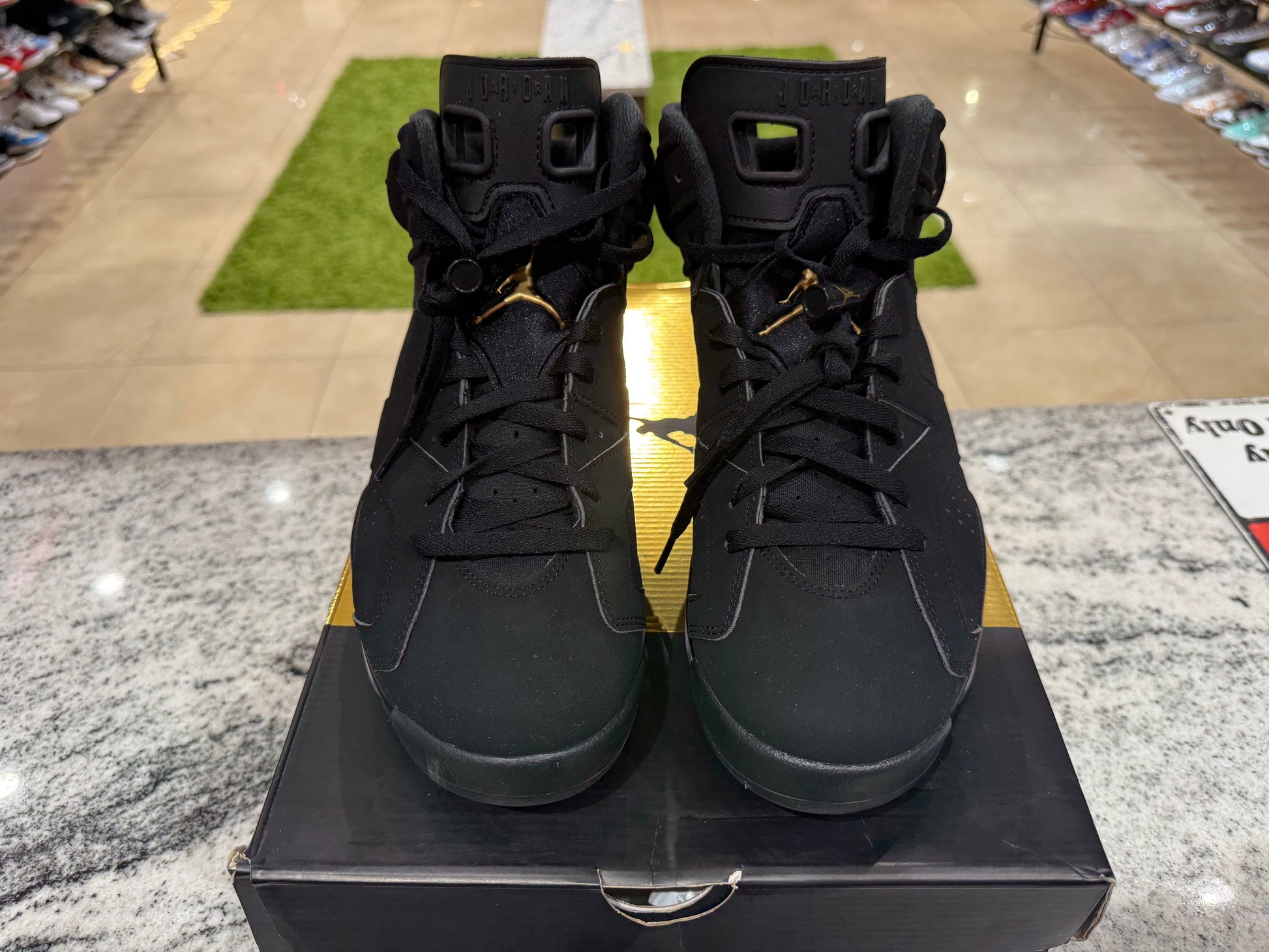 PRE OWNED Jordan 6 Retro DMP (2020)
