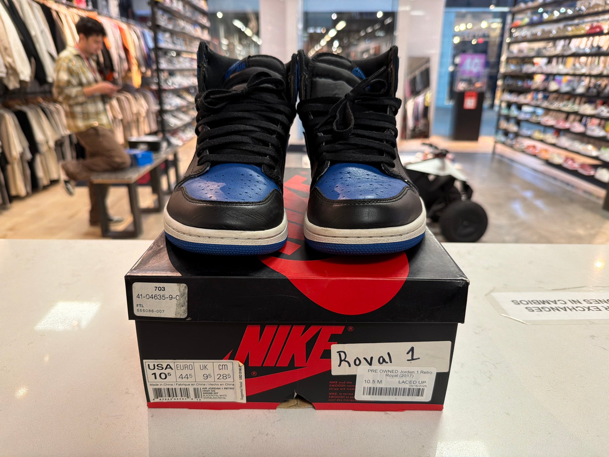 PRE OWNED Jordan 1 Retro Royal (2017)