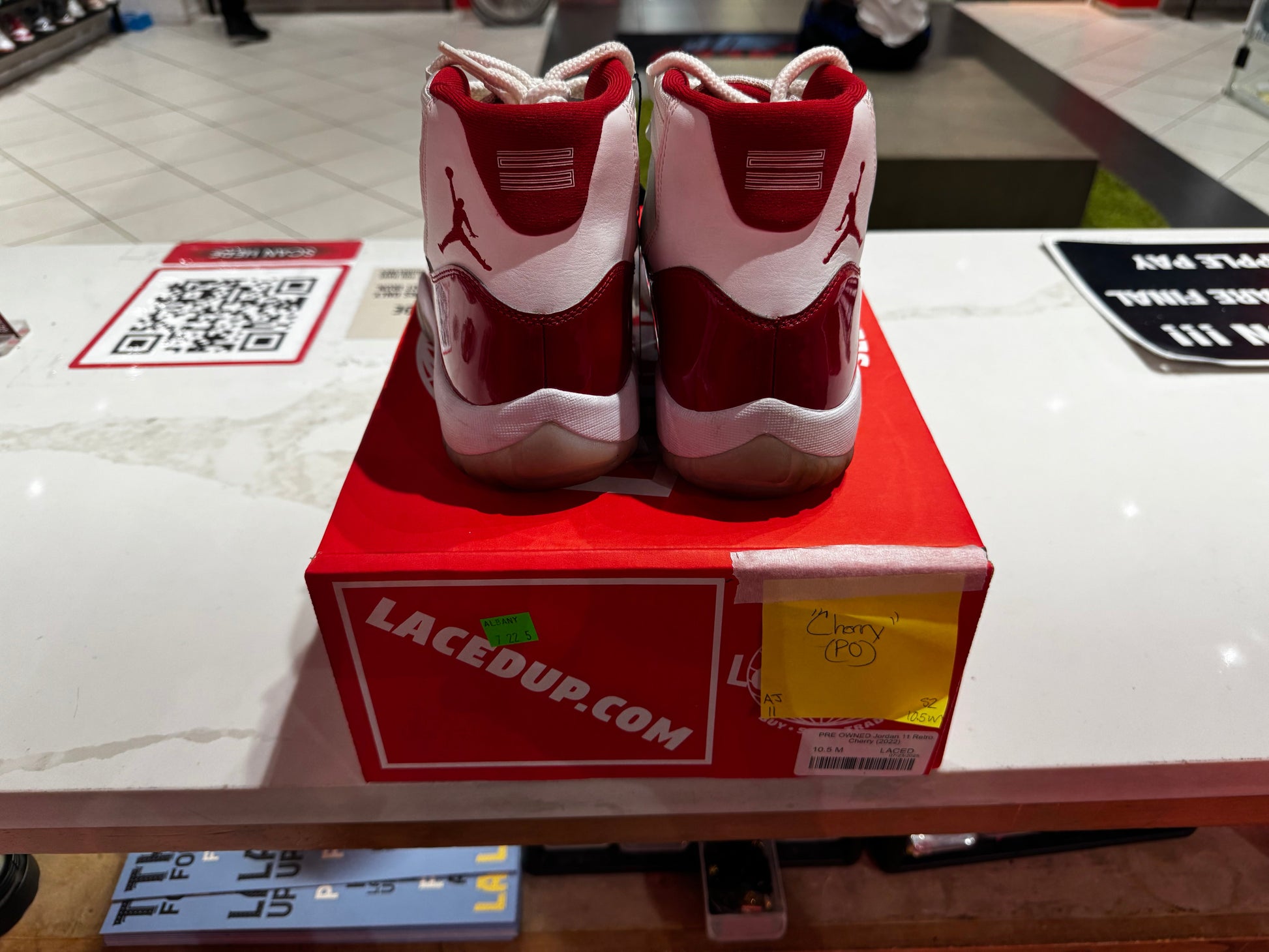 PRE OWNED Jordan 11 Retro Cherry (2022)
