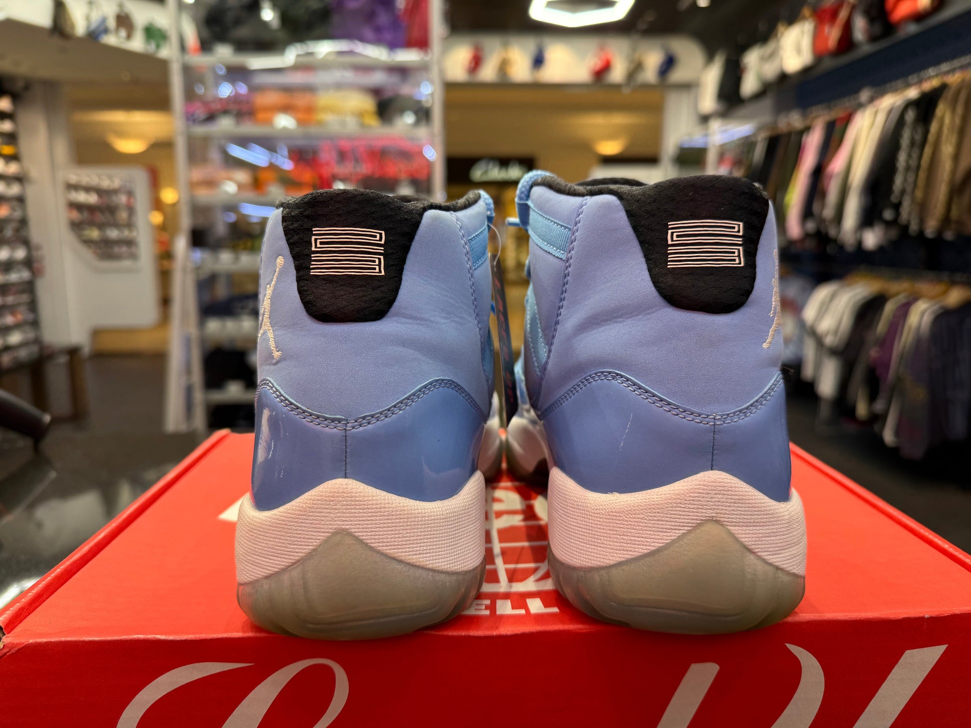 PRE OWNED Jordan 11 Retro Pantone