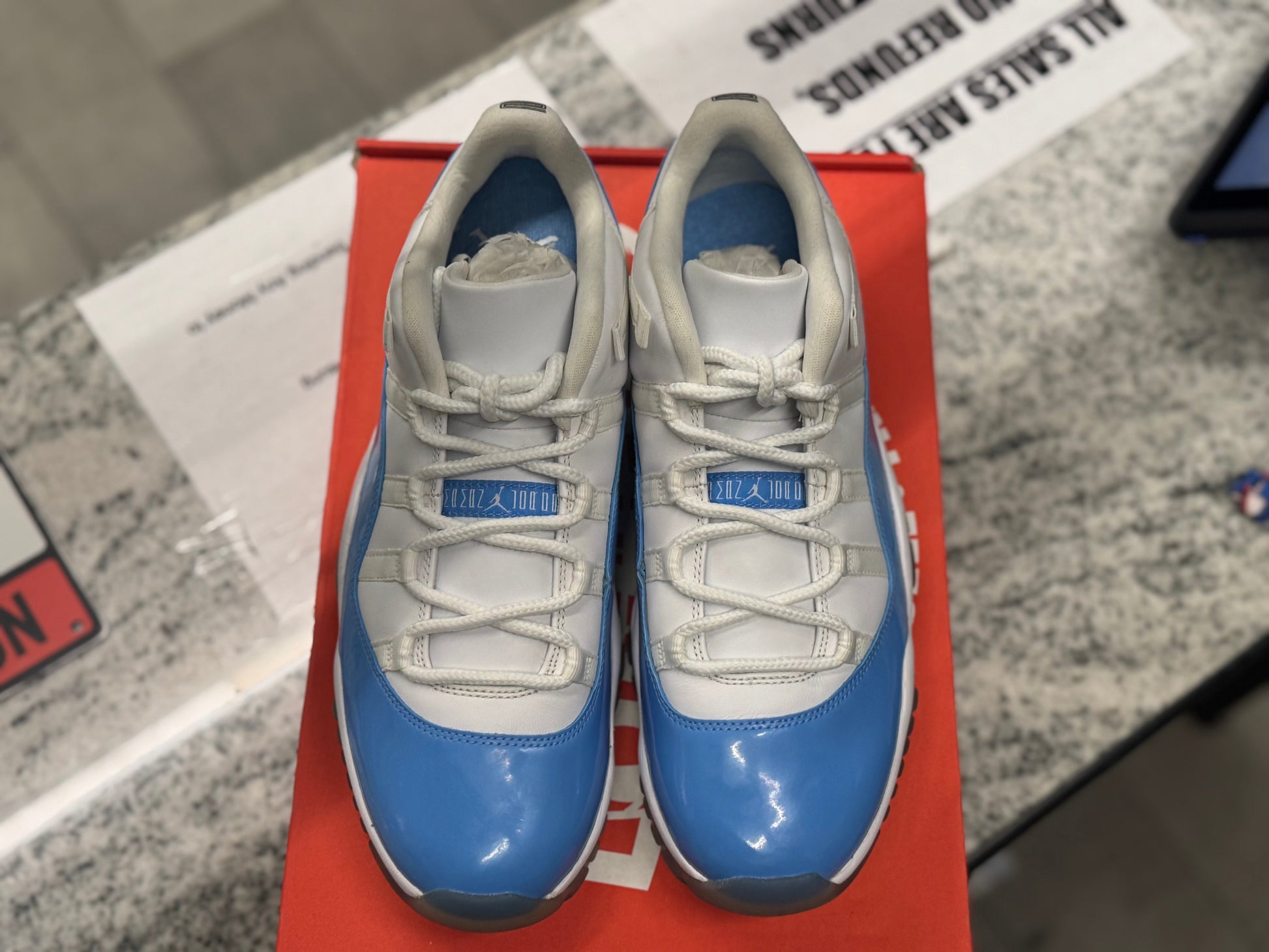 PRE OWNED Jordan 11 Retro Low University Blue (2017)