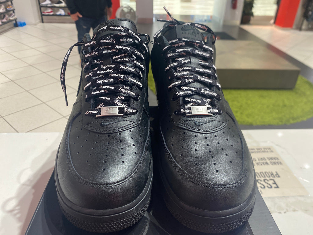 PRE OWNED Nike Air Force 1 Low Supreme Black