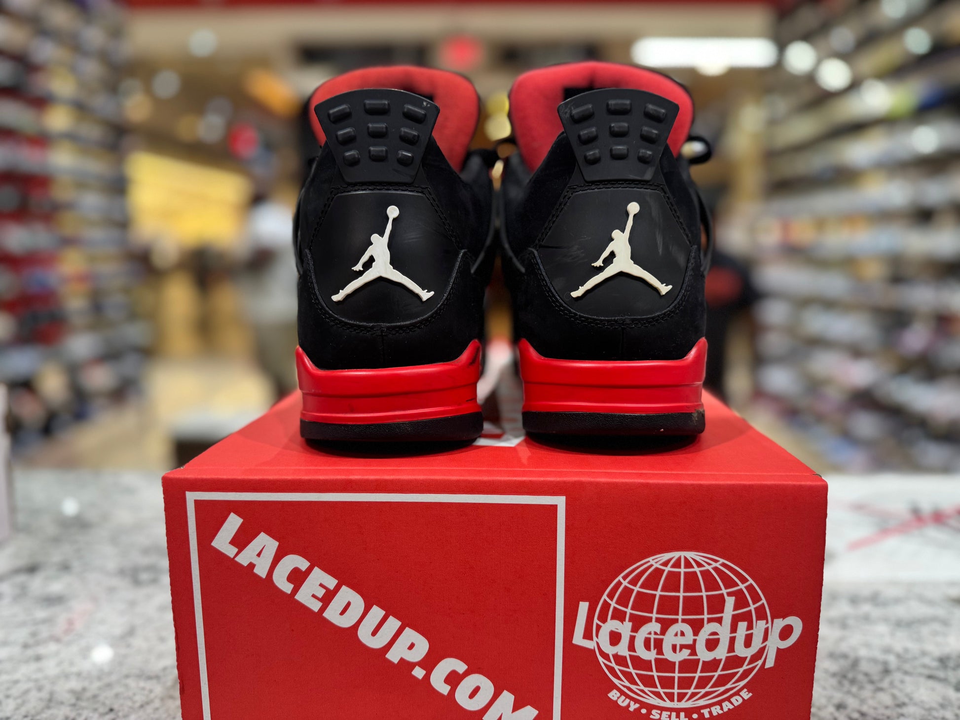 PRE OWNED Jordan 4 Retro Red Thunder NO BOX