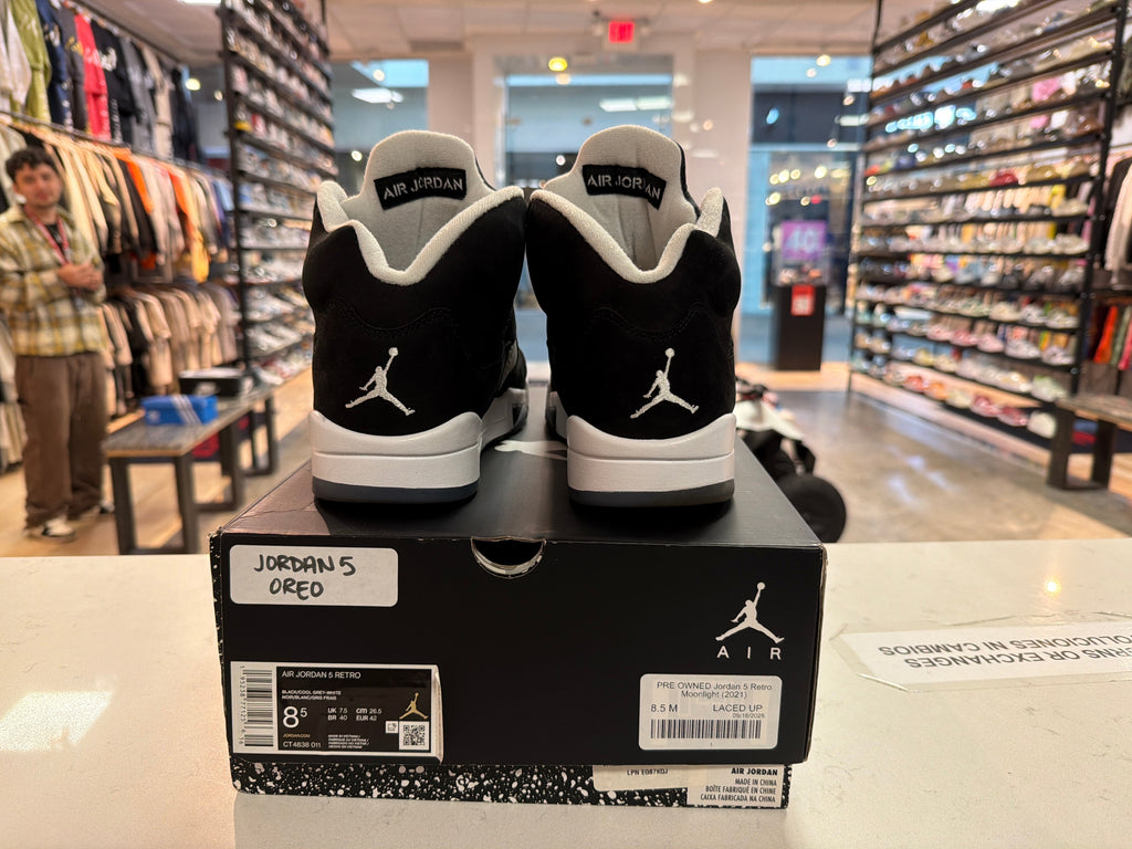 PRE OWNED Jordan 5 Retro Moonlight (2021)