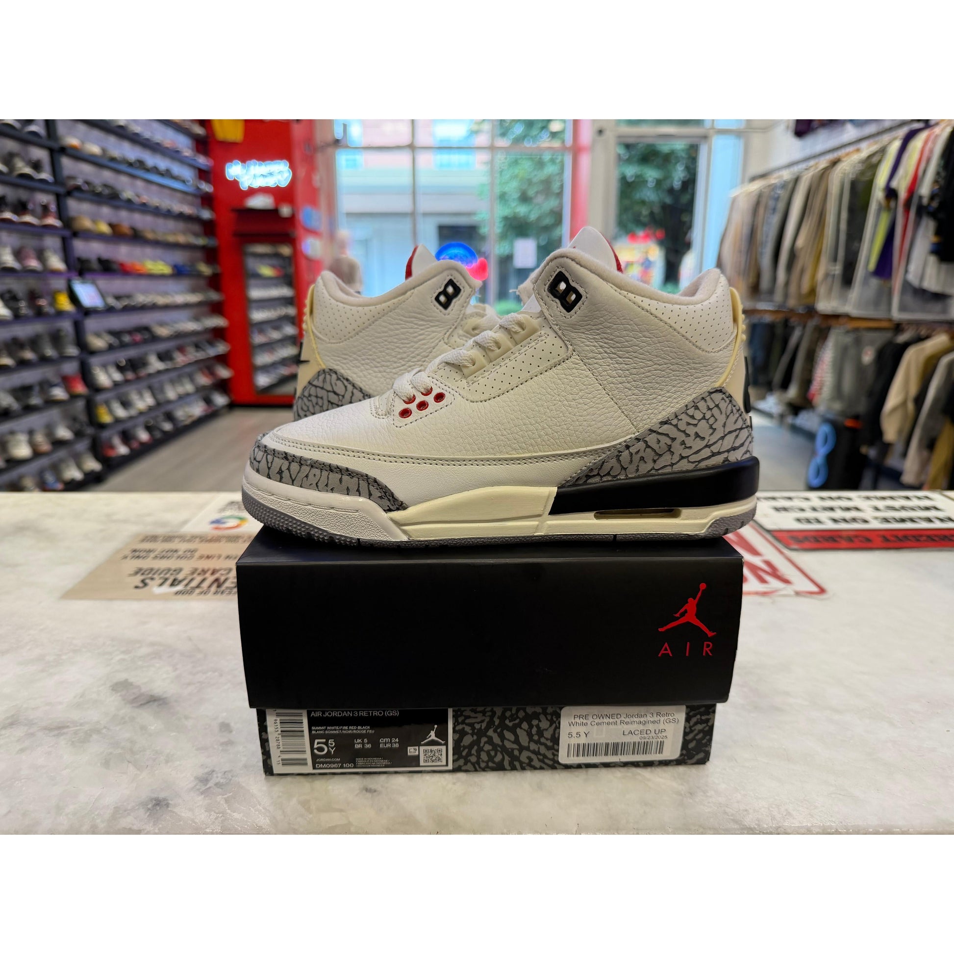 PRE OWNED Jordan 3 Retro White Cement Reimagined (GS)