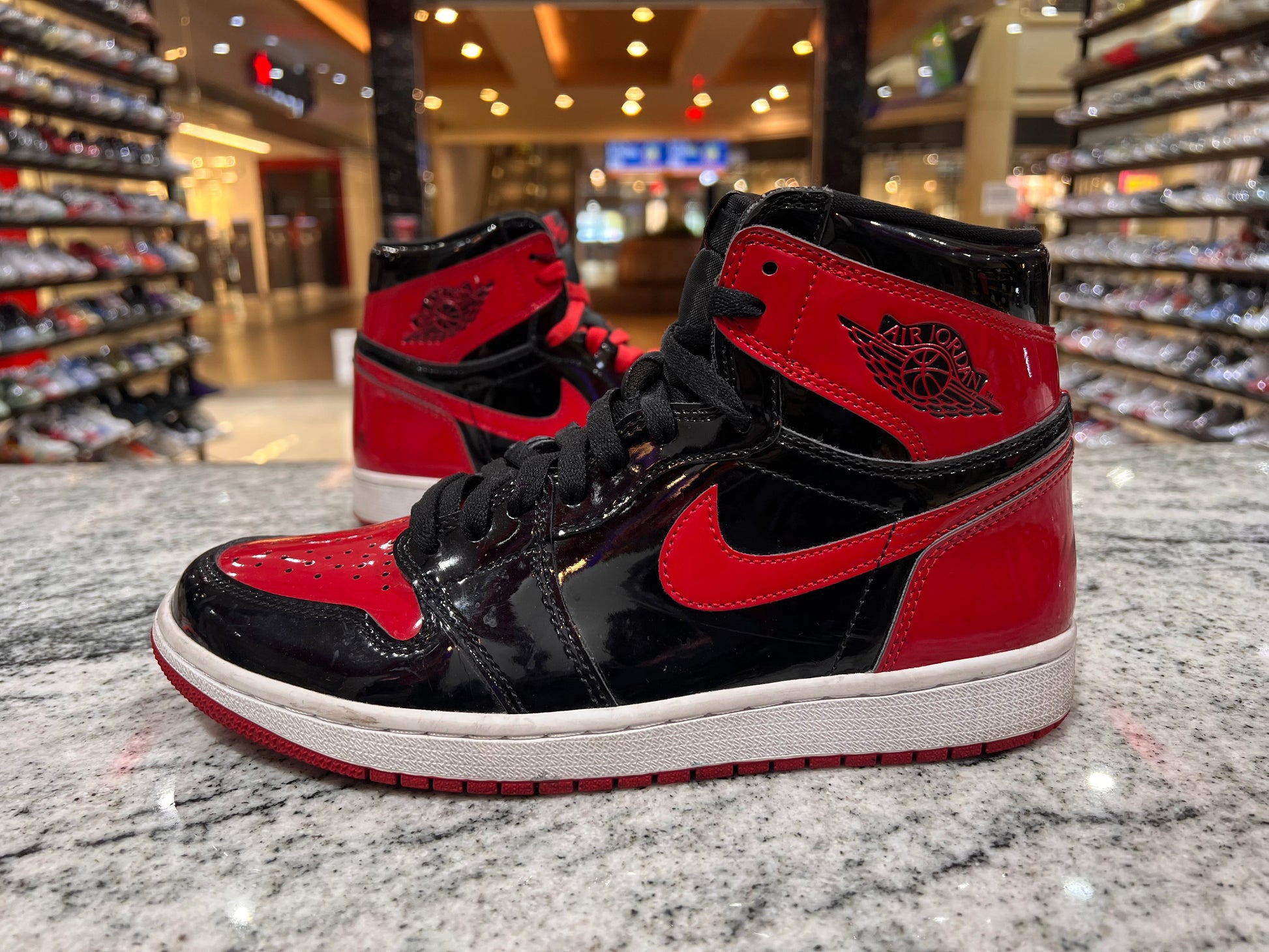 PRE OWNED Jordan 1 Retro High OG Patent Bred