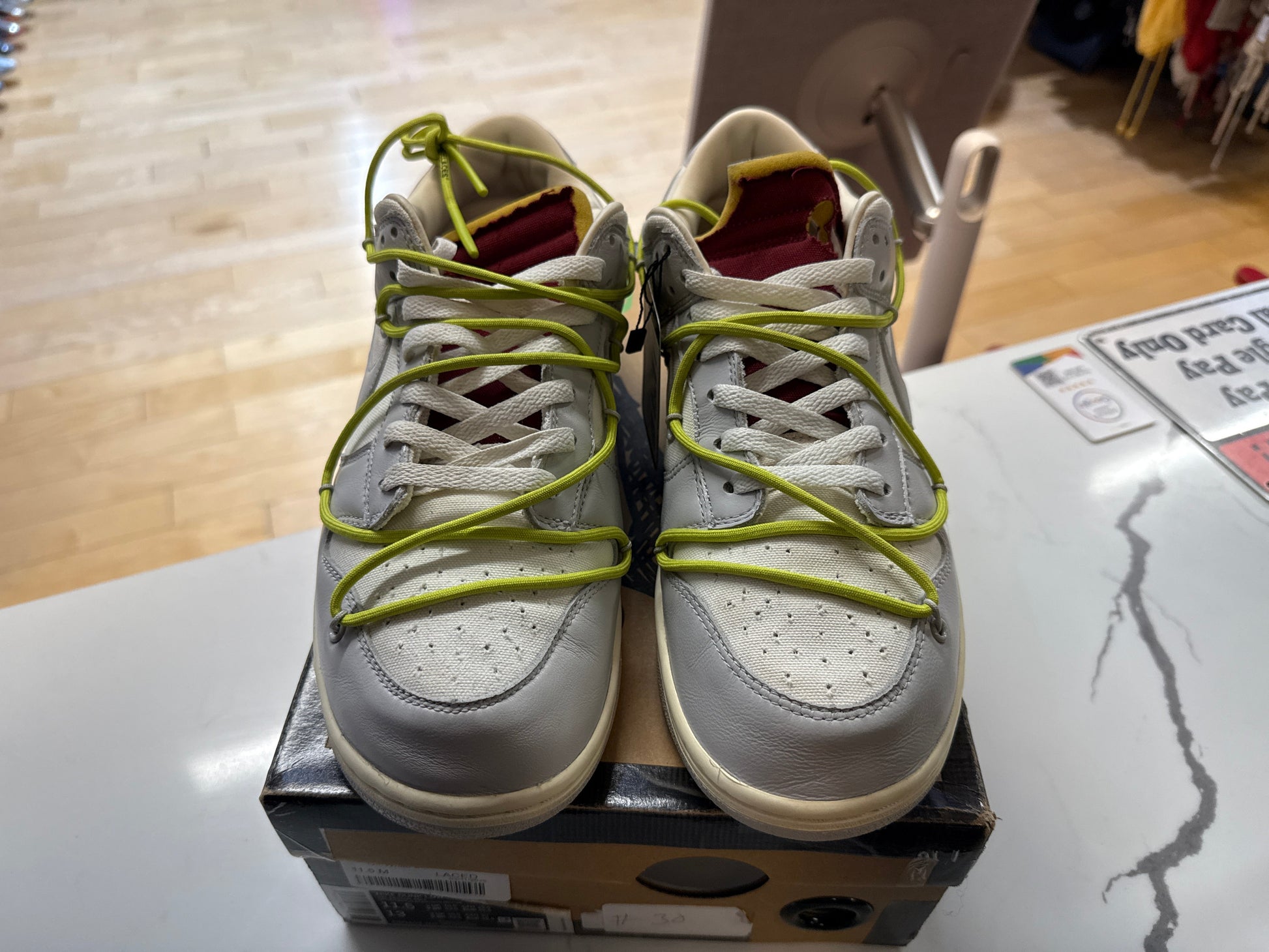 PRE OWNED Nike Dunk Low Off-White Lot 8 "11.5 M"