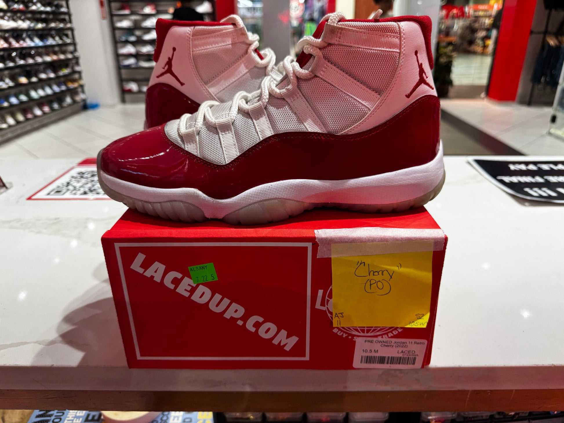 PRE OWNED Jordan 11 Retro Cherry (2022)
