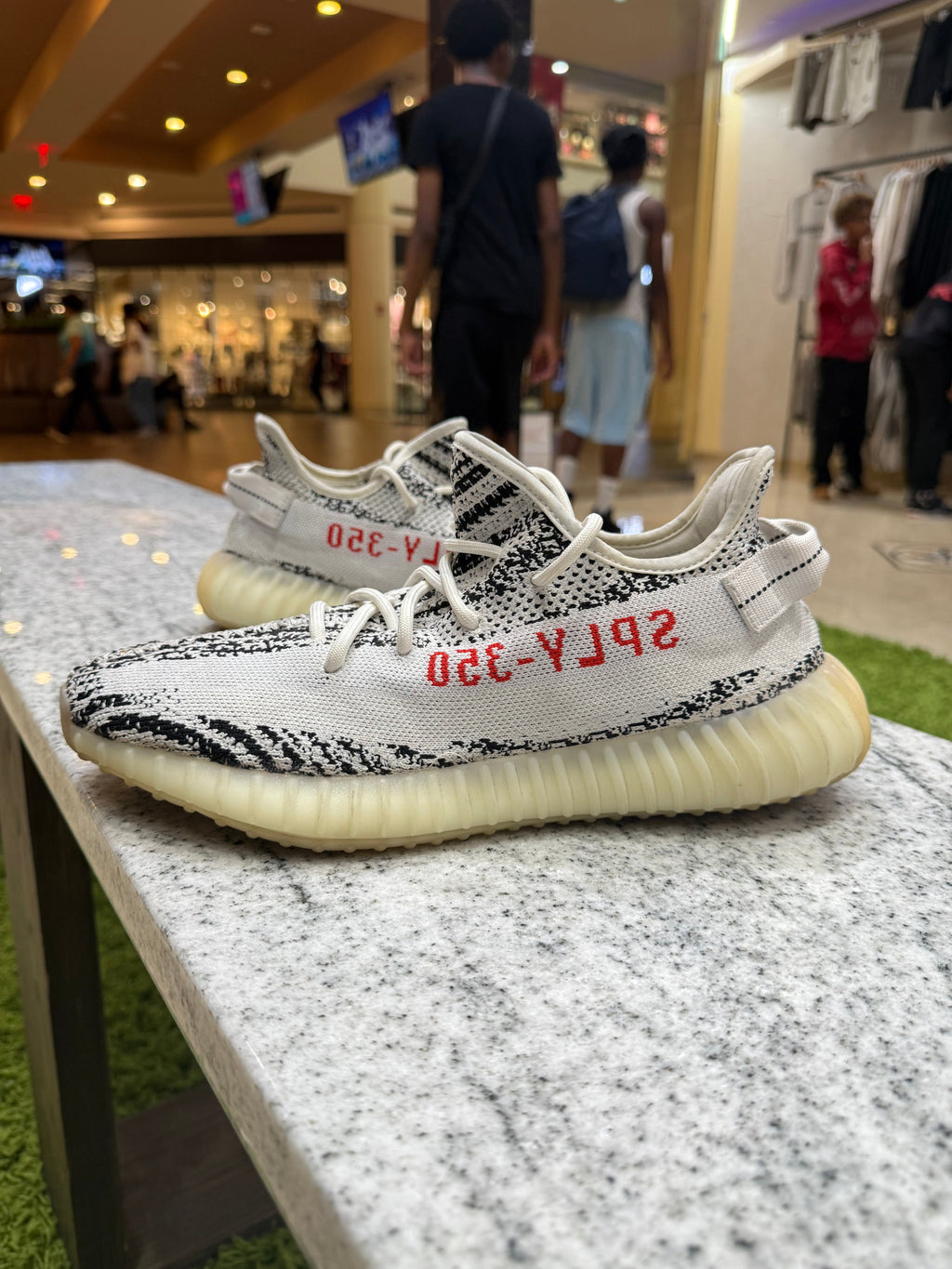 PRE OWNED adidas Yeezy Boost 350 V2 Zebra