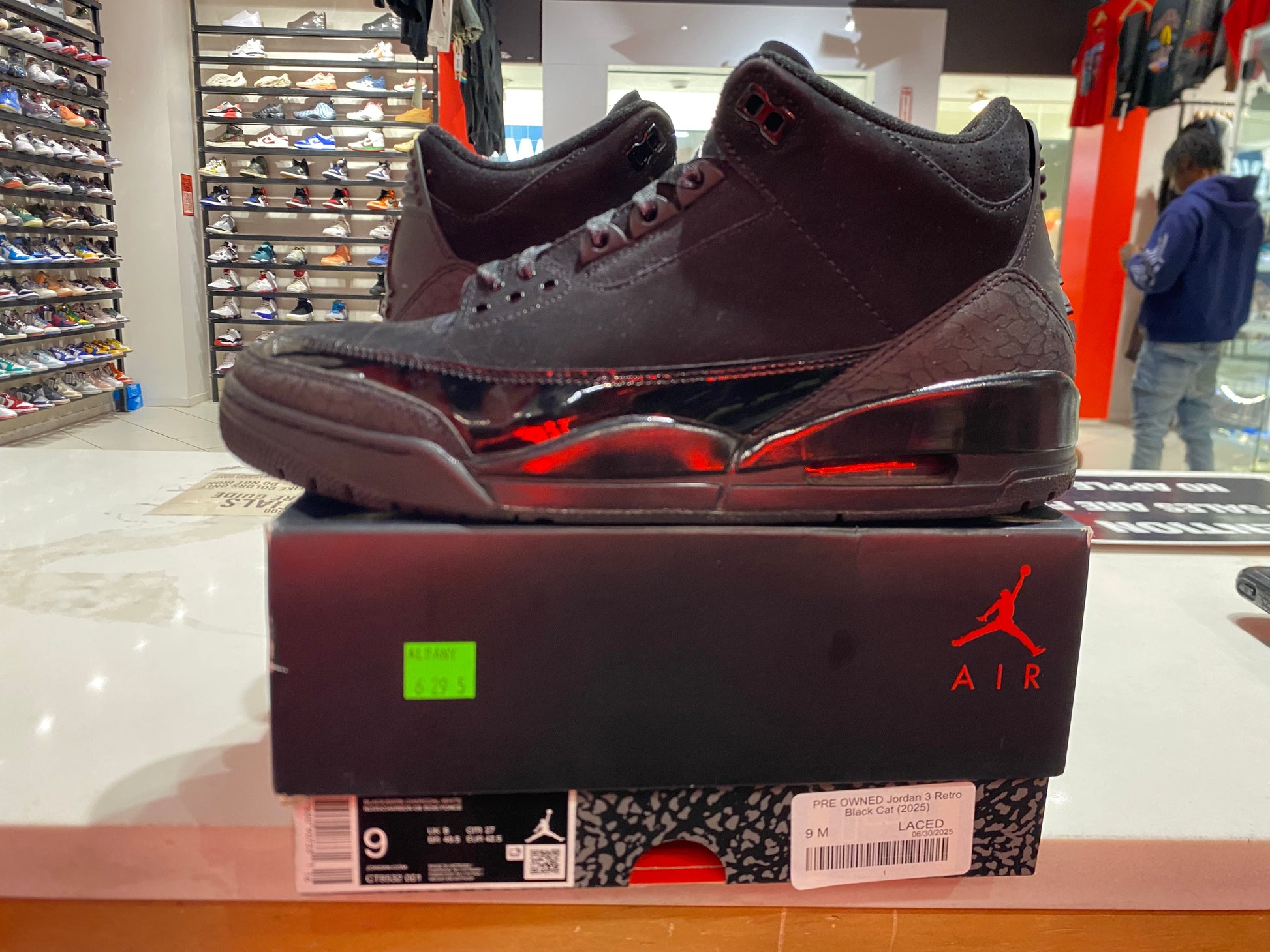 PRE OWNED Jordan 3 Retro Black Cat (2025)