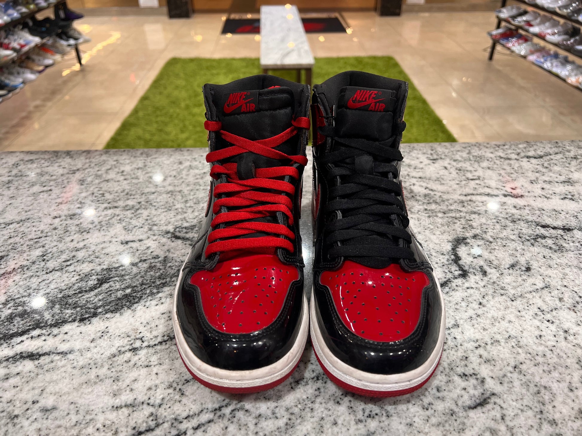 PRE OWNED Jordan 1 Retro High OG Patent Bred