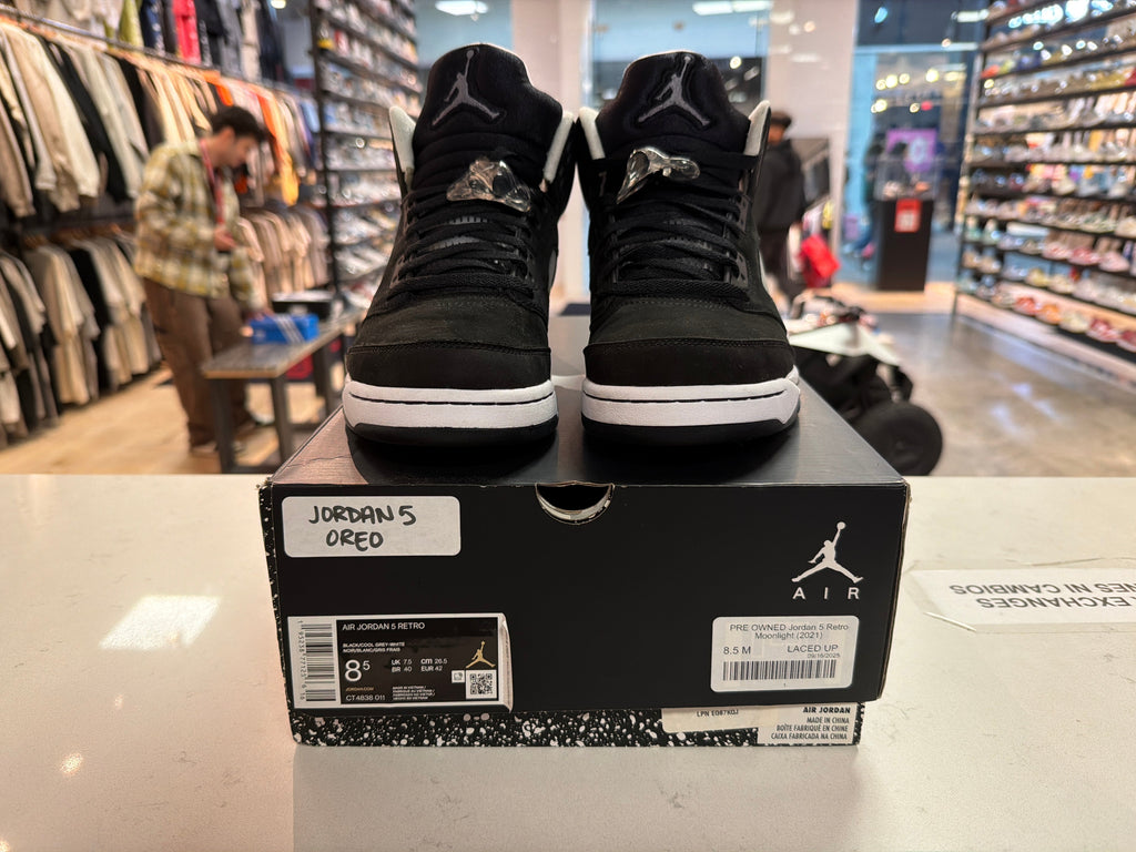 PRE OWNED Jordan 5 Retro Moonlight (2021)