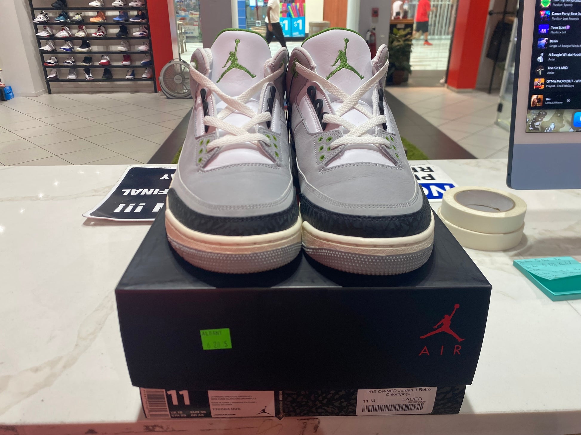 PRE OWNED Jordan 3 Retro Chlorophyll