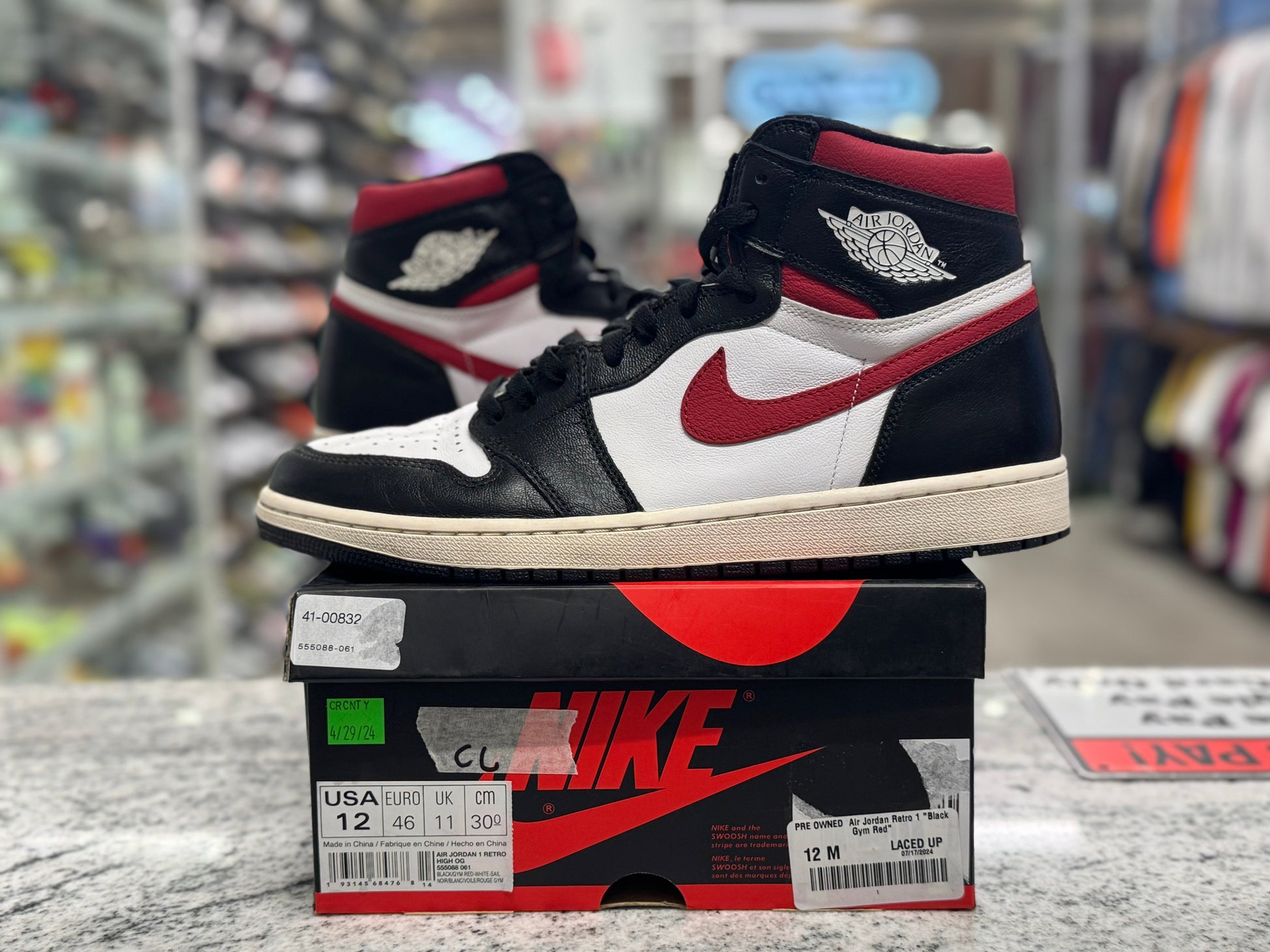 PRE OWNED  Air Jordan Retro 1 "Black Gym Red"