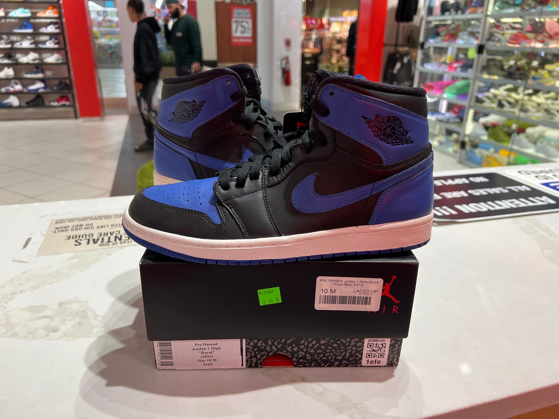 PRE OWNED Jordan 1 Retro Black Royal Blue (2013)