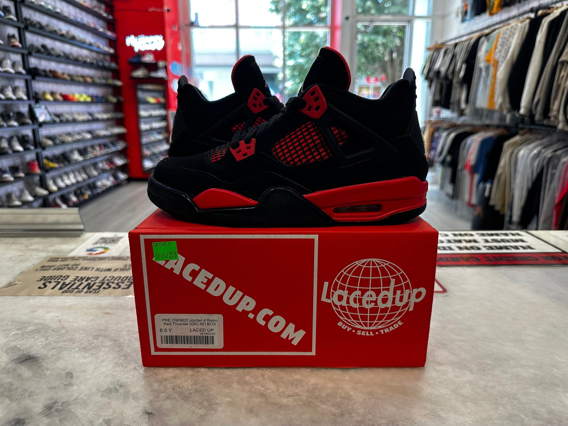 PRE OWNED Jordan 4 Retro Red Thunder (GS) NO BOX