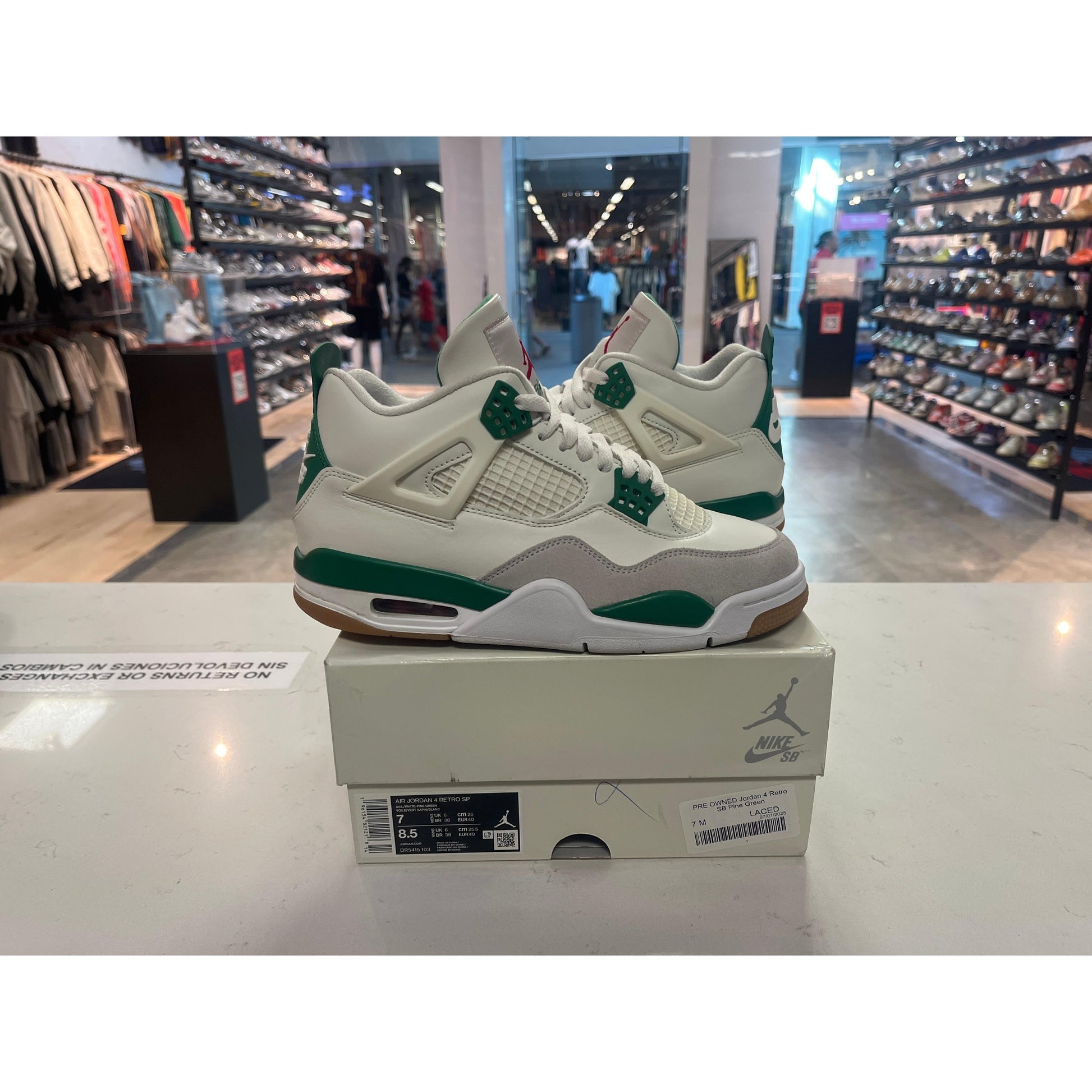 PRE OWNED Jordan 4 Retro SB Pine Green