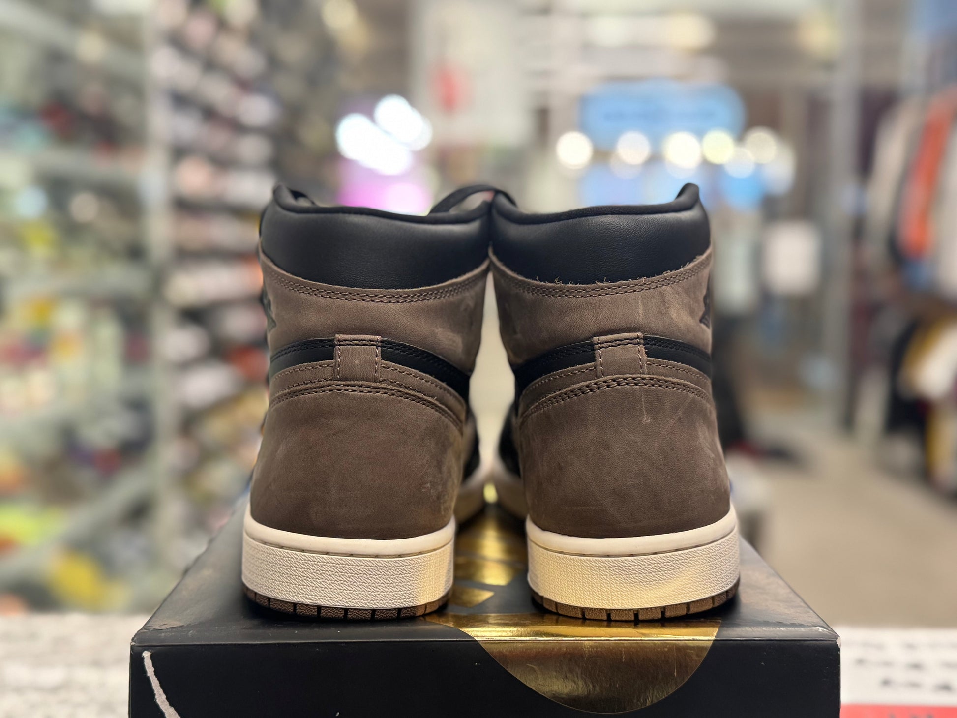 PRE OWNED Air Jordan Retro 1 "Palomino"