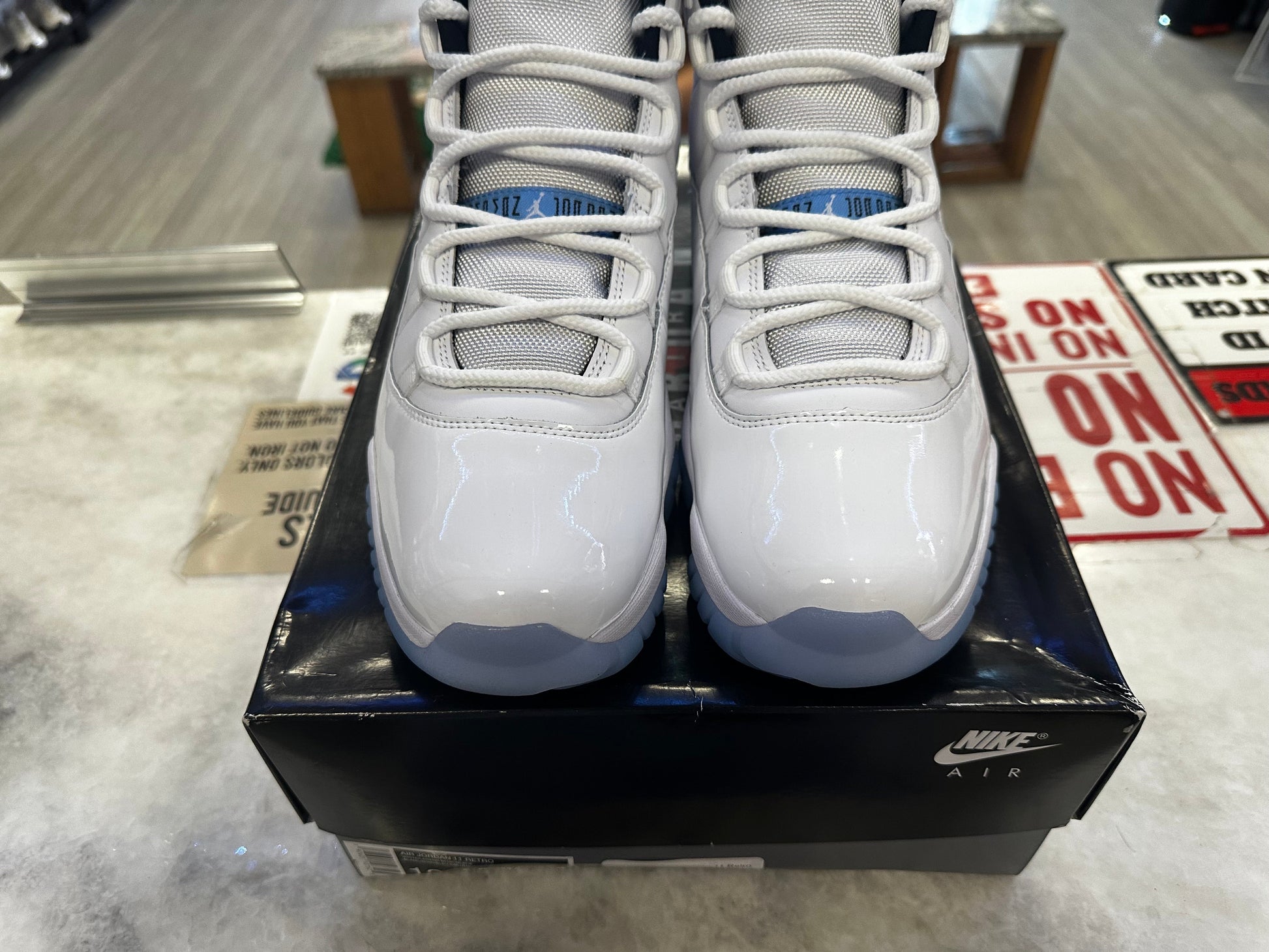 PRE OWNED Jordan 11 Retro Legend Blue (2024)