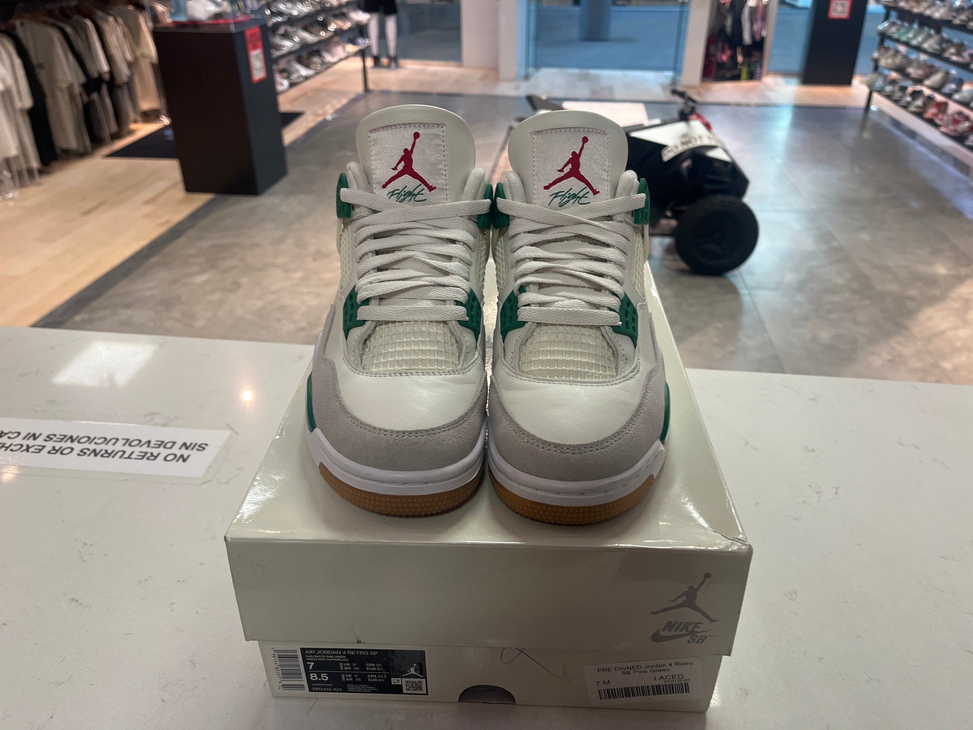 PRE OWNED Jordan 4 Retro SB Pine Green