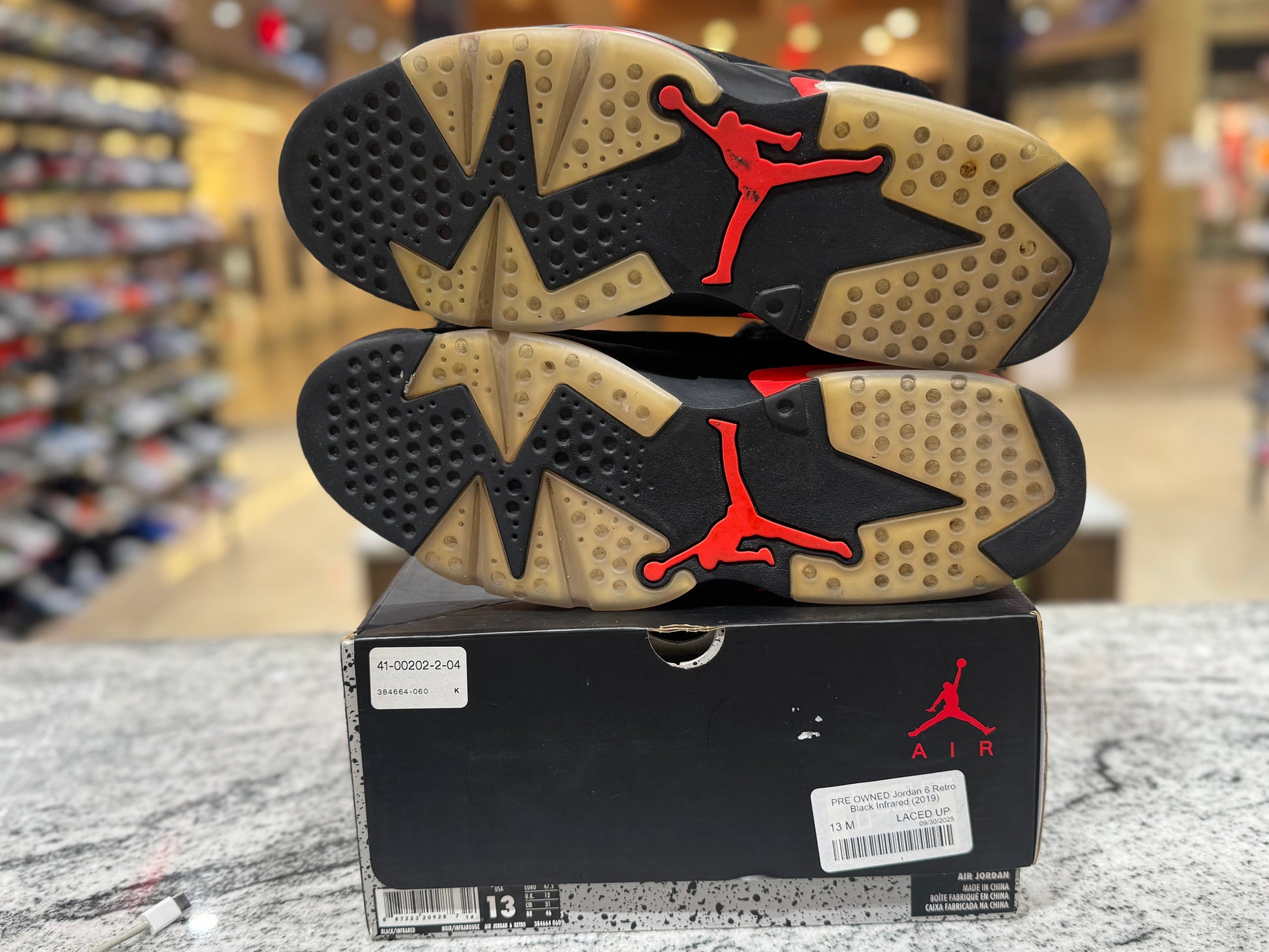 PRE OWNED Jordan 6 Retro Black Infrared (2019)