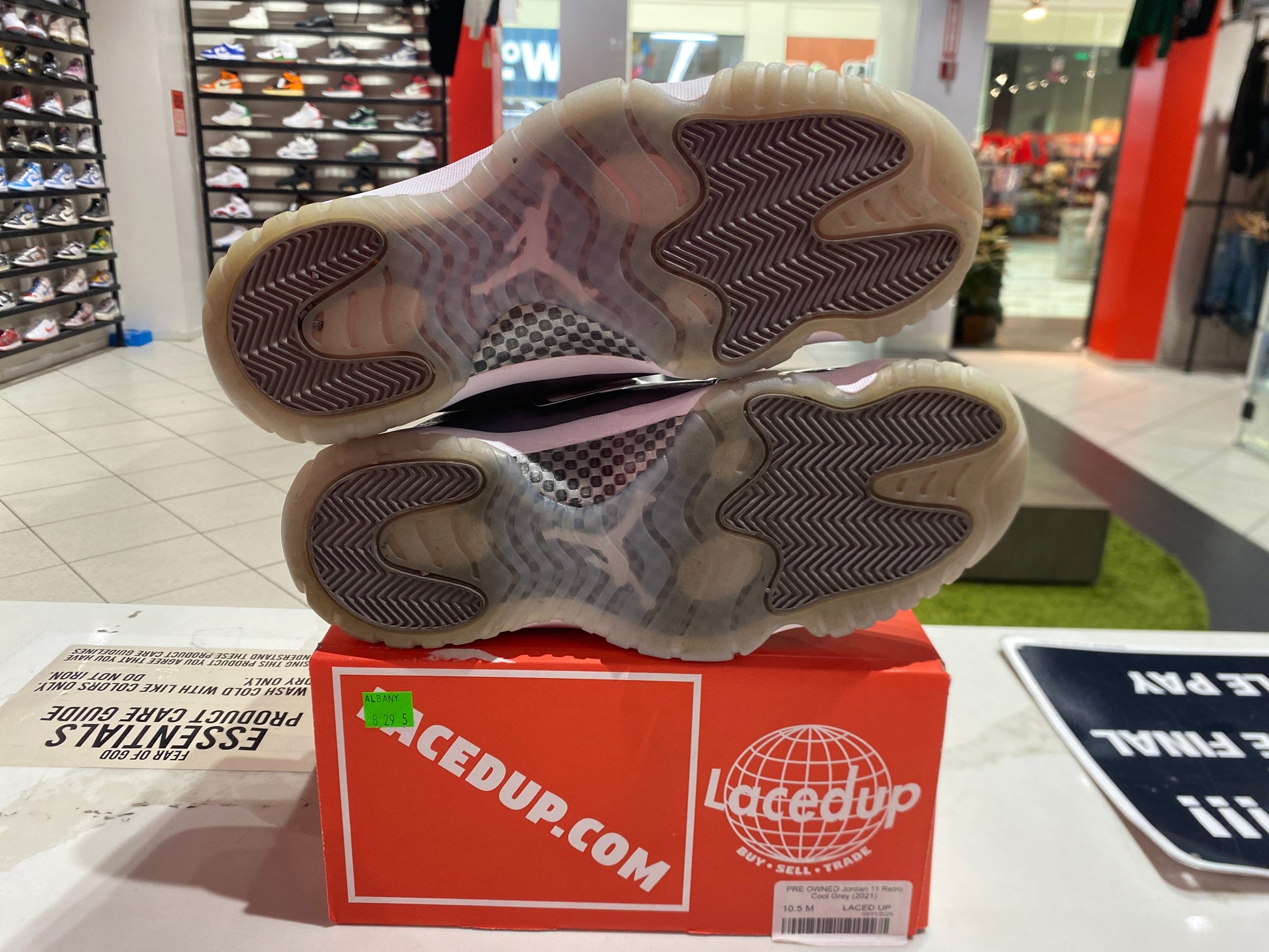 PRE OWNED Jordan 11 Retro Cool Grey (2021)