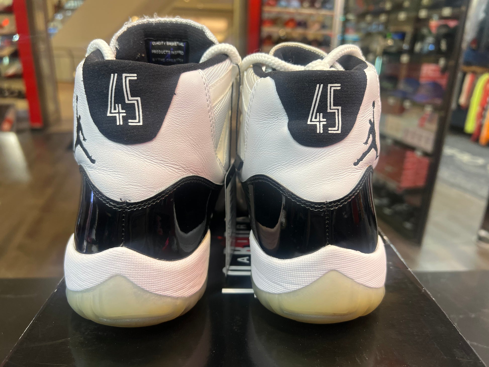 PRE OWNED Jordan 11 Retro Concord (2018)