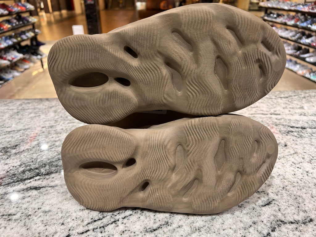 PRE OWNED adidas Yeezy Foam RNNR Stone Sage