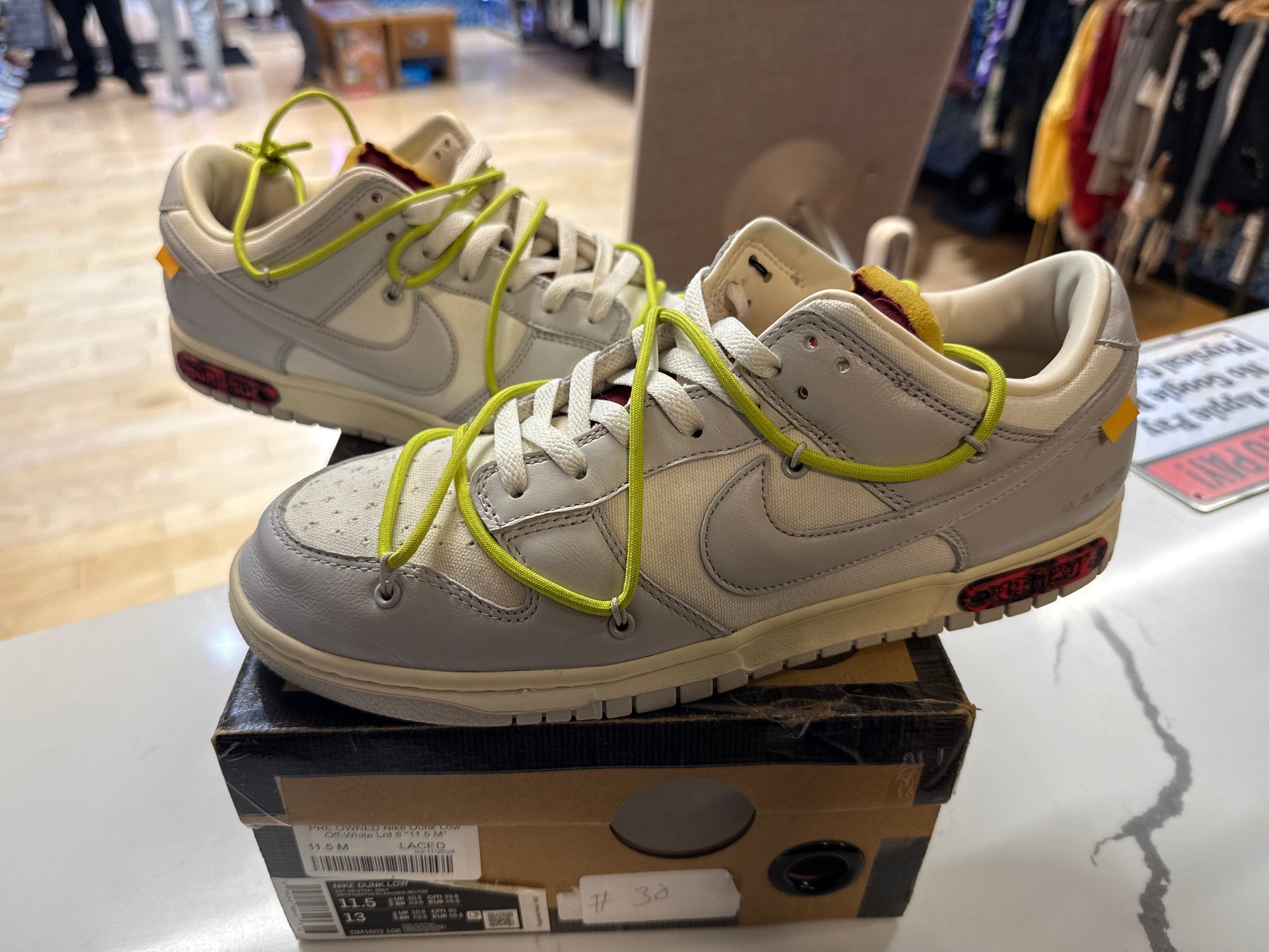 PRE OWNED Nike Dunk Low Off-White Lot 8 "11.5 M"