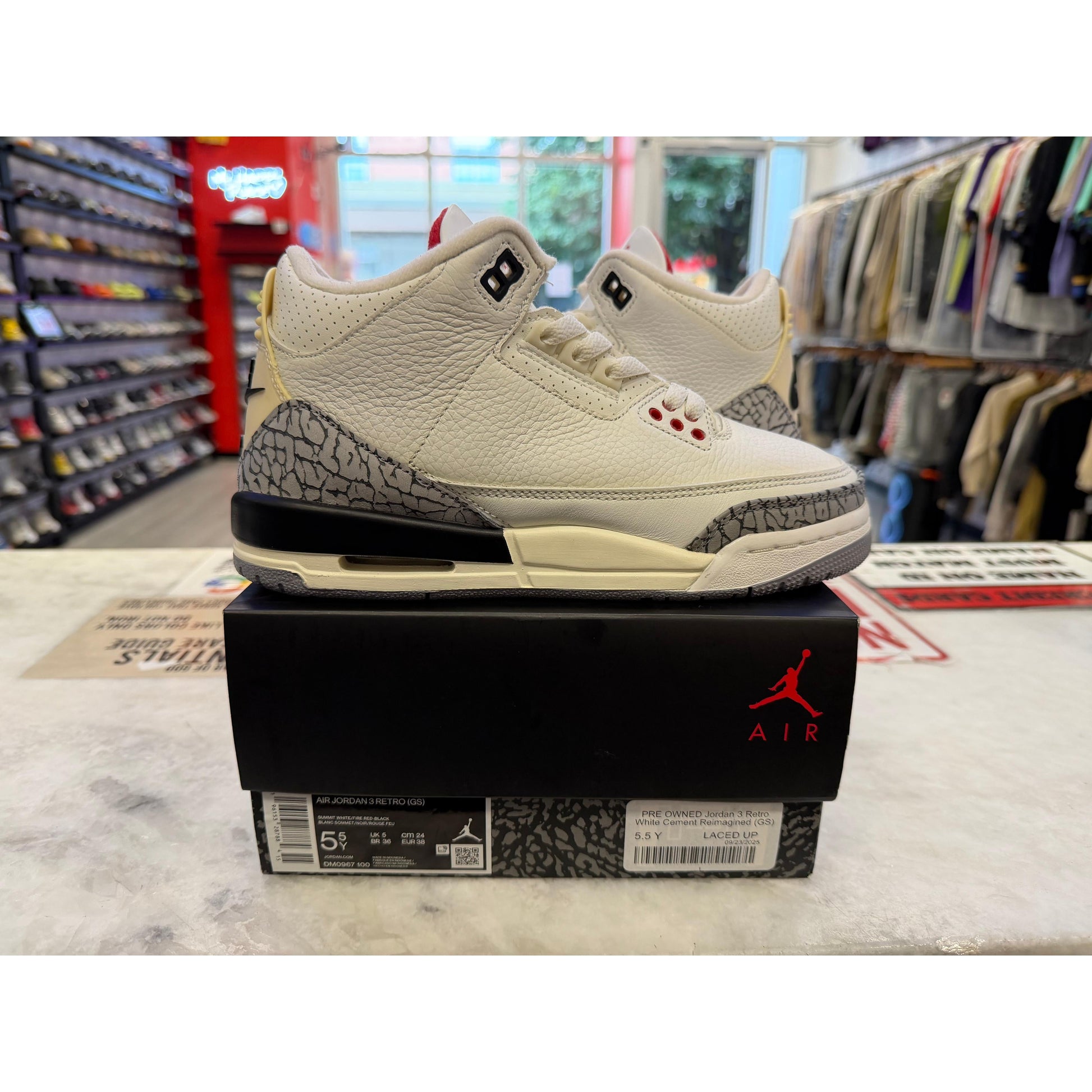 PRE OWNED Jordan 3 Retro White Cement Reimagined (GS)
