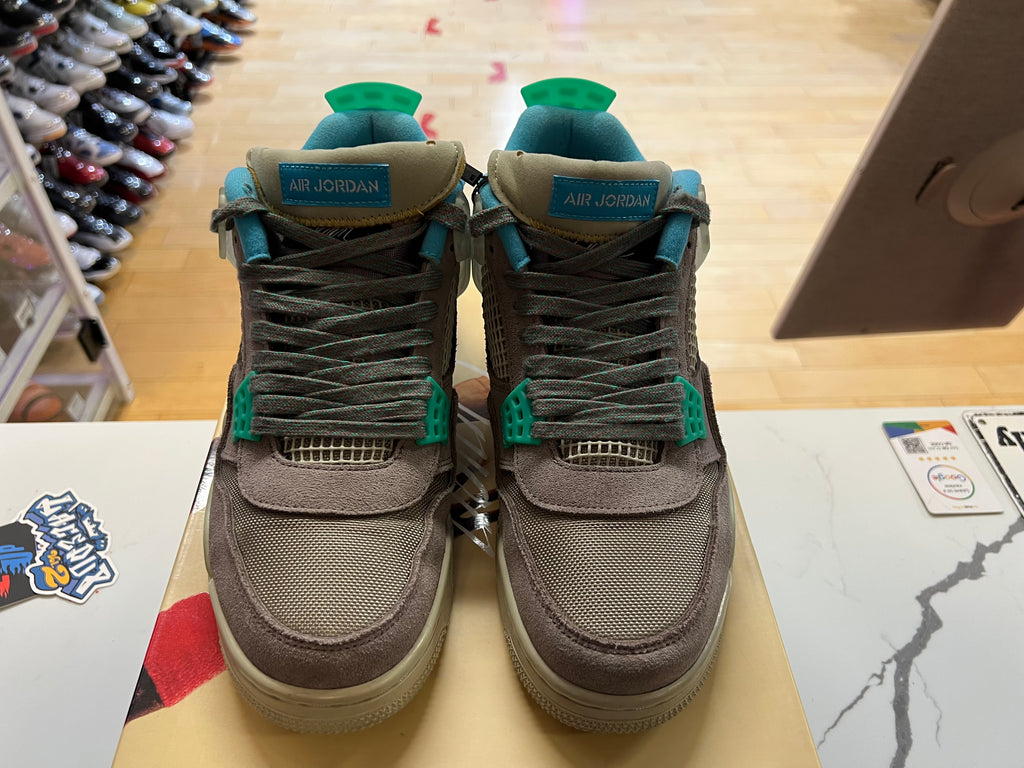 PRE OWNED Jordan 4 Retro SP 30th Anniversary Union Taupe Haze